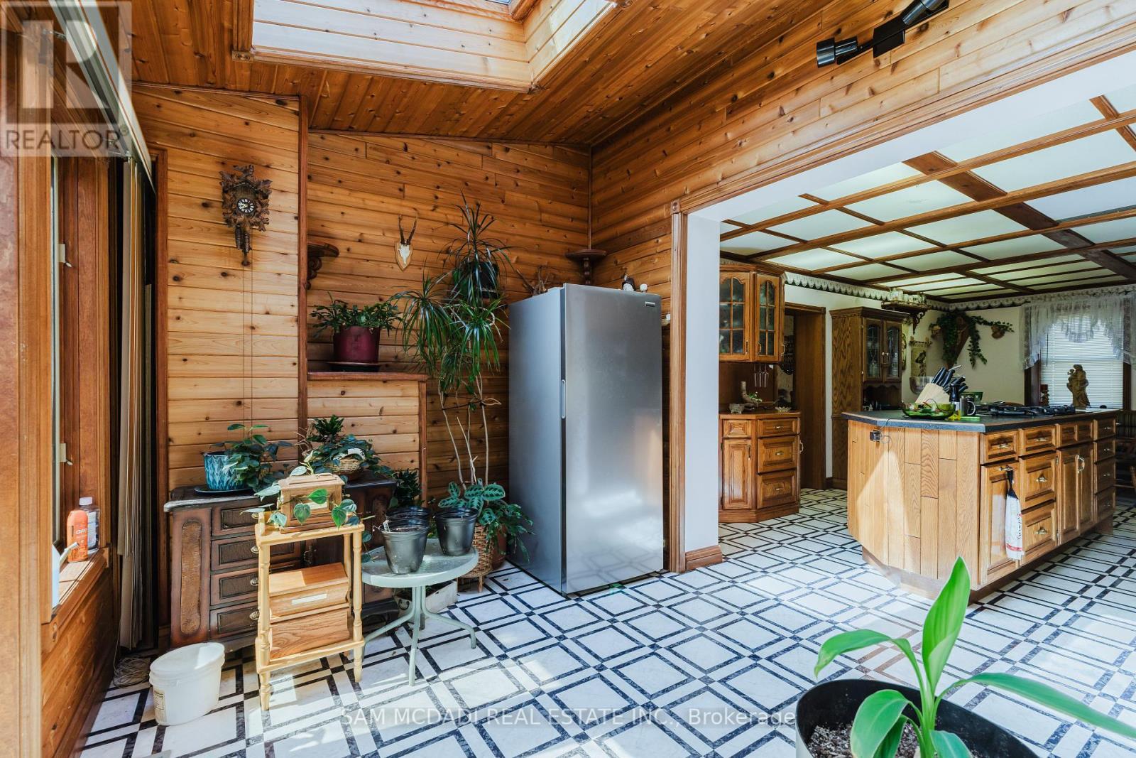 6 Drayton Street, Norfolk, ON - Indoor Photo Showing Other Room