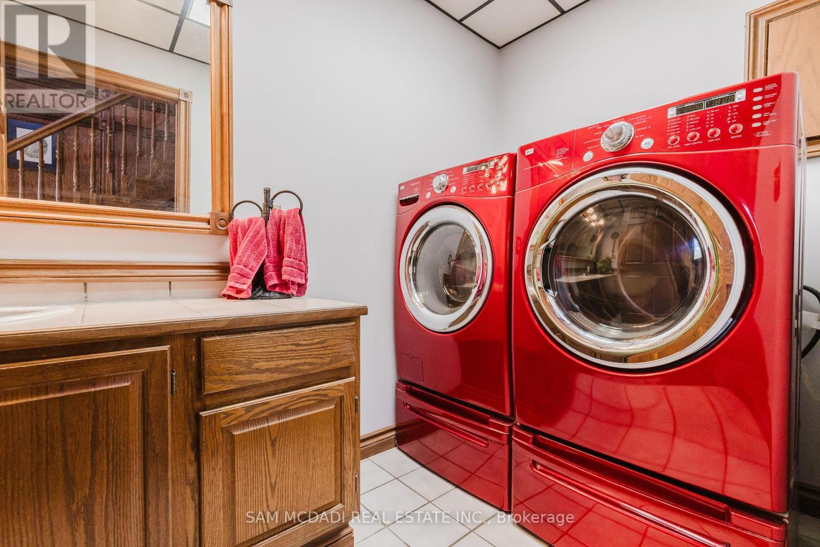 6 Drayton Street, Norfolk, ON - Indoor Photo Showing Laundry Room