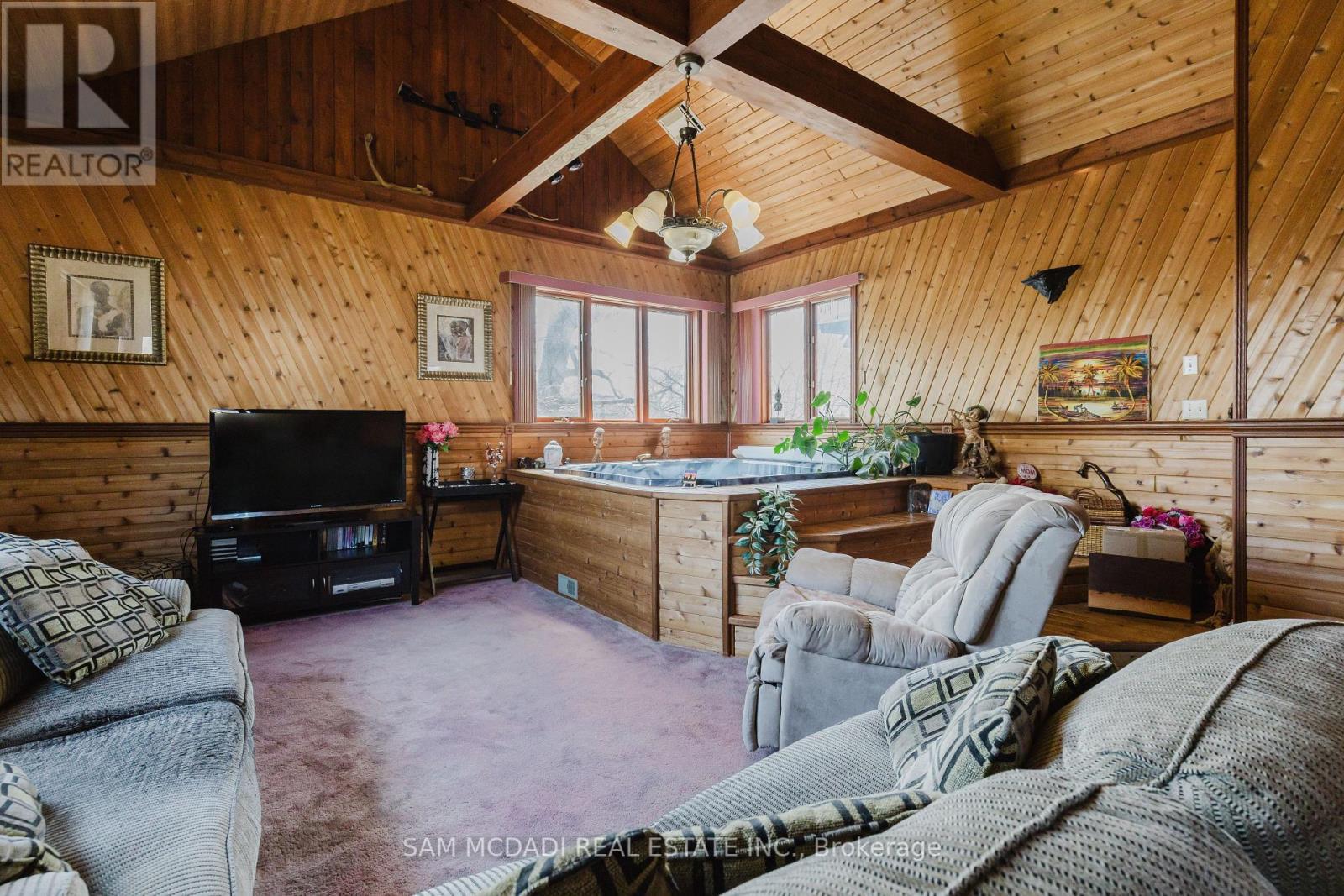 6 Drayton Street, Norfolk, ON - Indoor