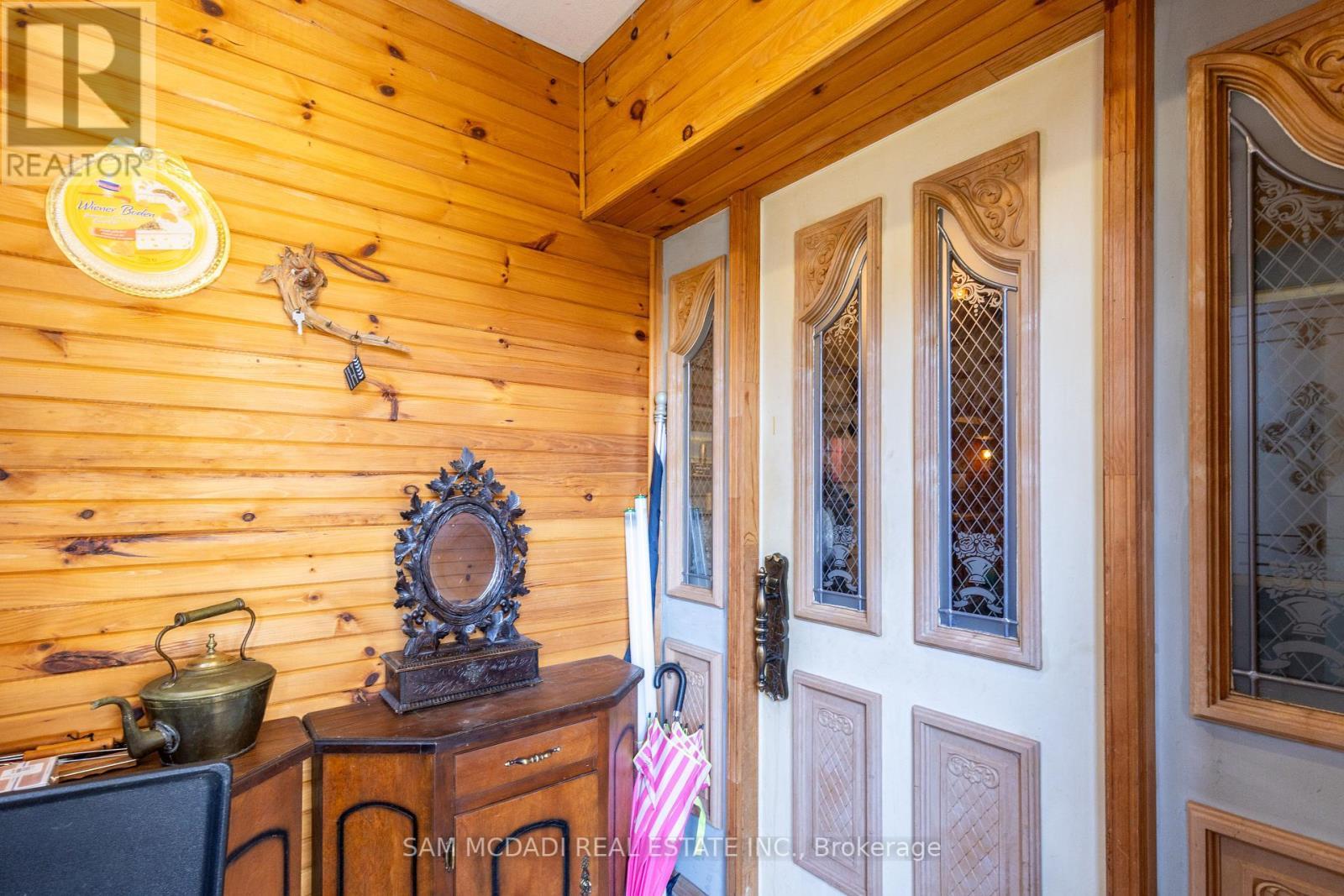 6 Drayton Street, Norfolk, ON - Indoor Photo Showing Other Room