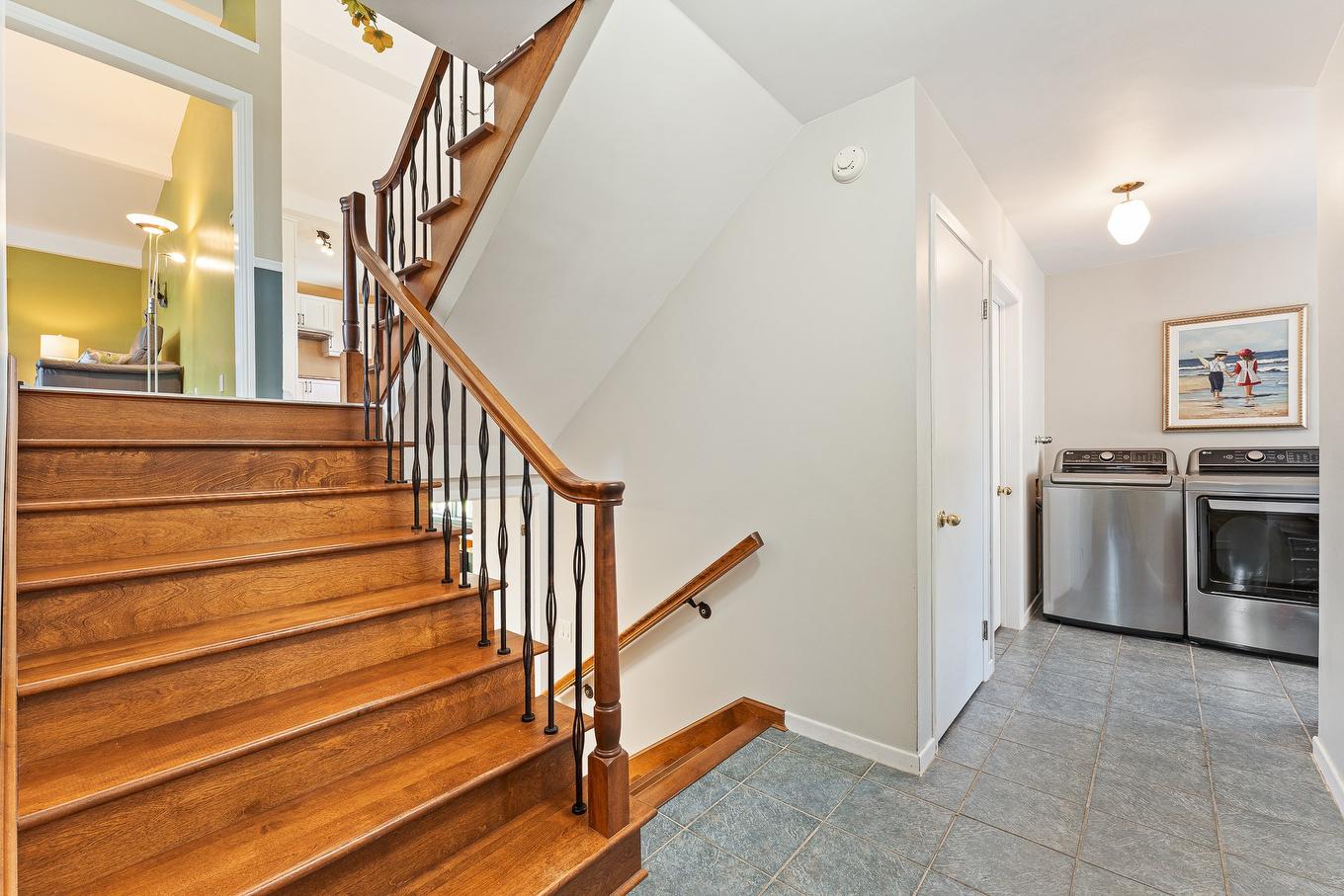 Staircase - 800 Rue Du Centenaire, Farnham, QC - Indoor Photo Showing Other Room