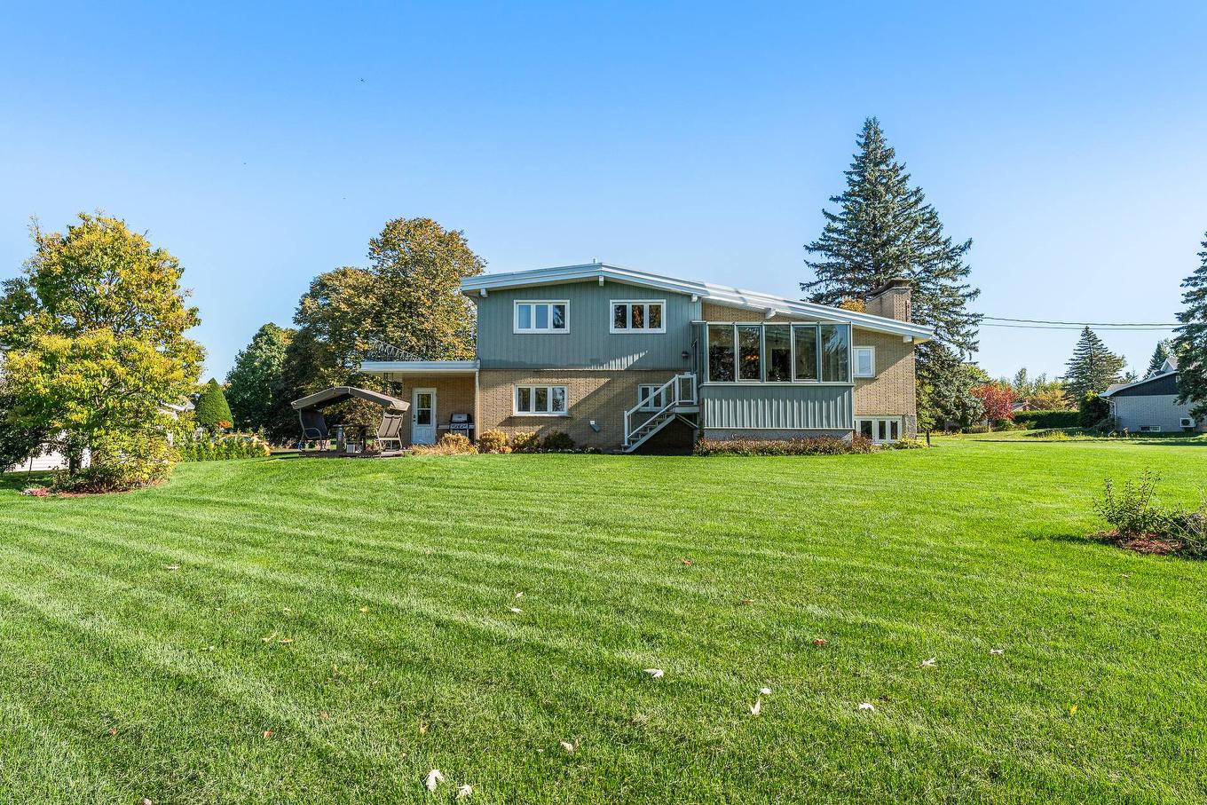 Back facade - 800 Rue Du Centenaire, Farnham, QC - Outdoor