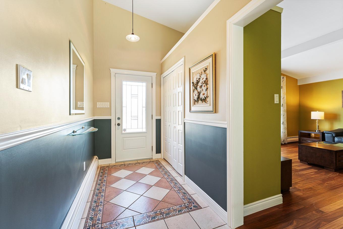 Hall - 800 Rue Du Centenaire, Farnham, QC - Indoor Photo Showing Other Room