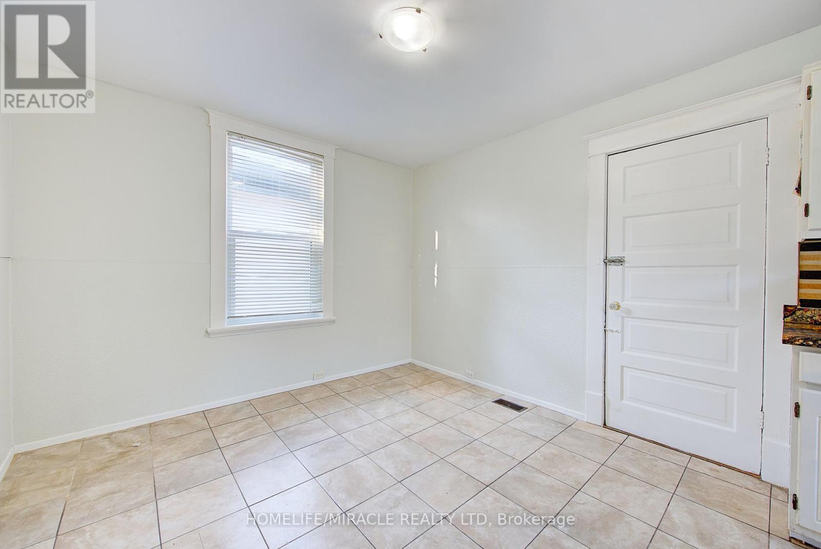 201 Clarence Street, London East, ON - Indoor Photo Showing Other Room