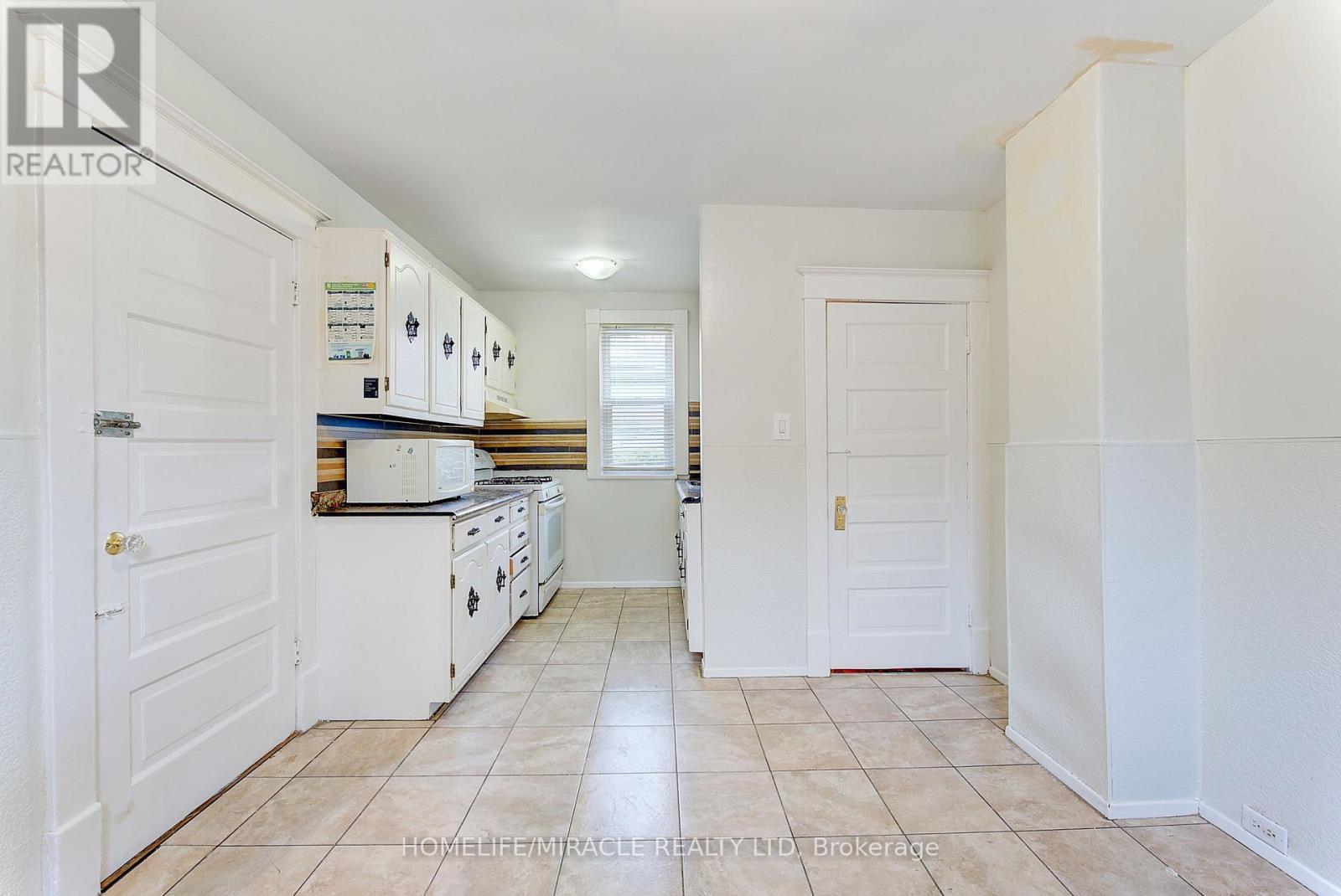 201 Clarence Street, London East, ON - Indoor Photo Showing Kitchen