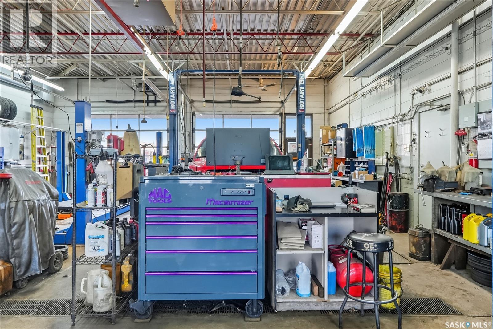 2355 Preston Avenue S, Saskatoon, SK