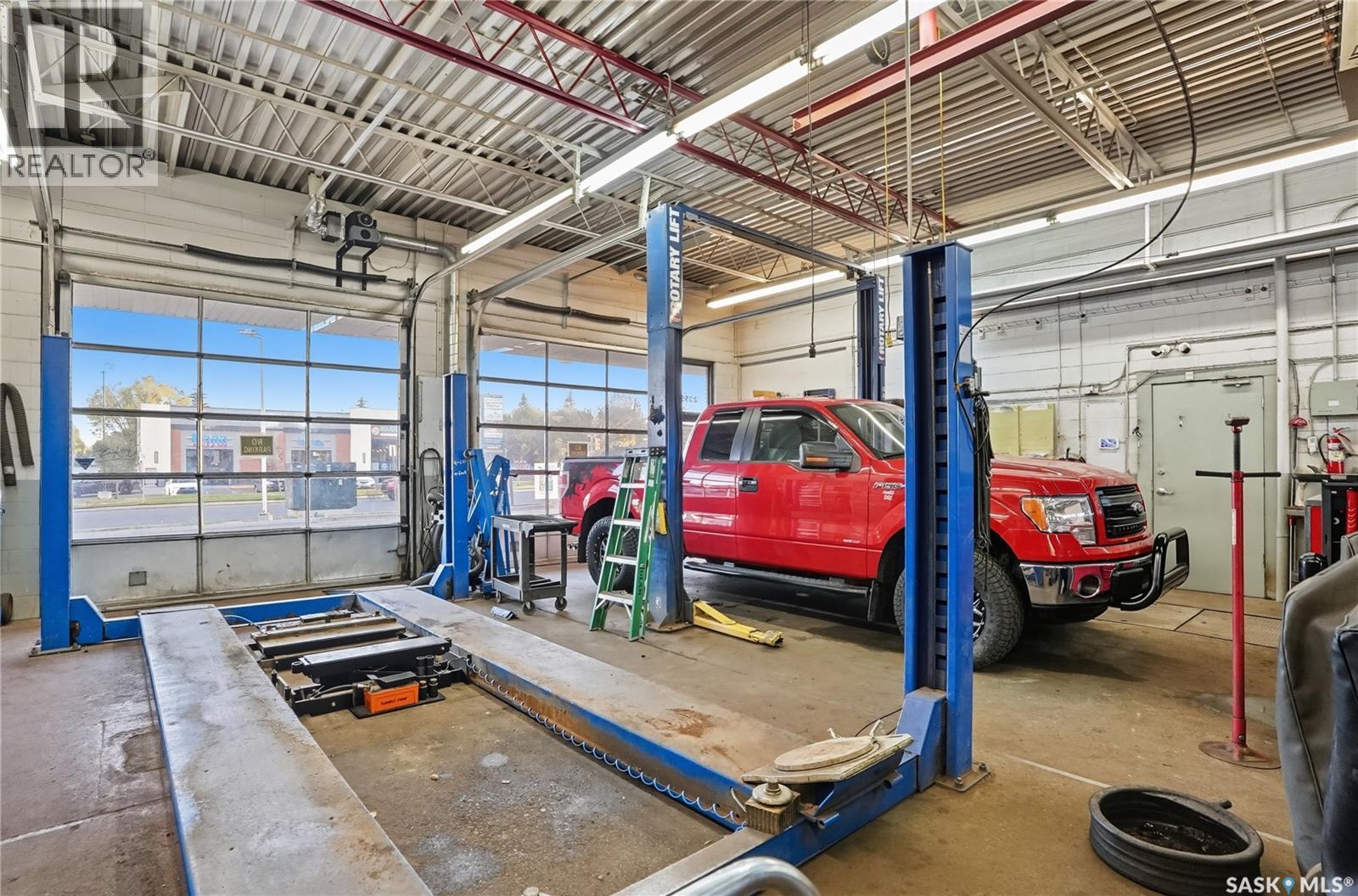 2355 Preston Avenue S, Saskatoon, SK