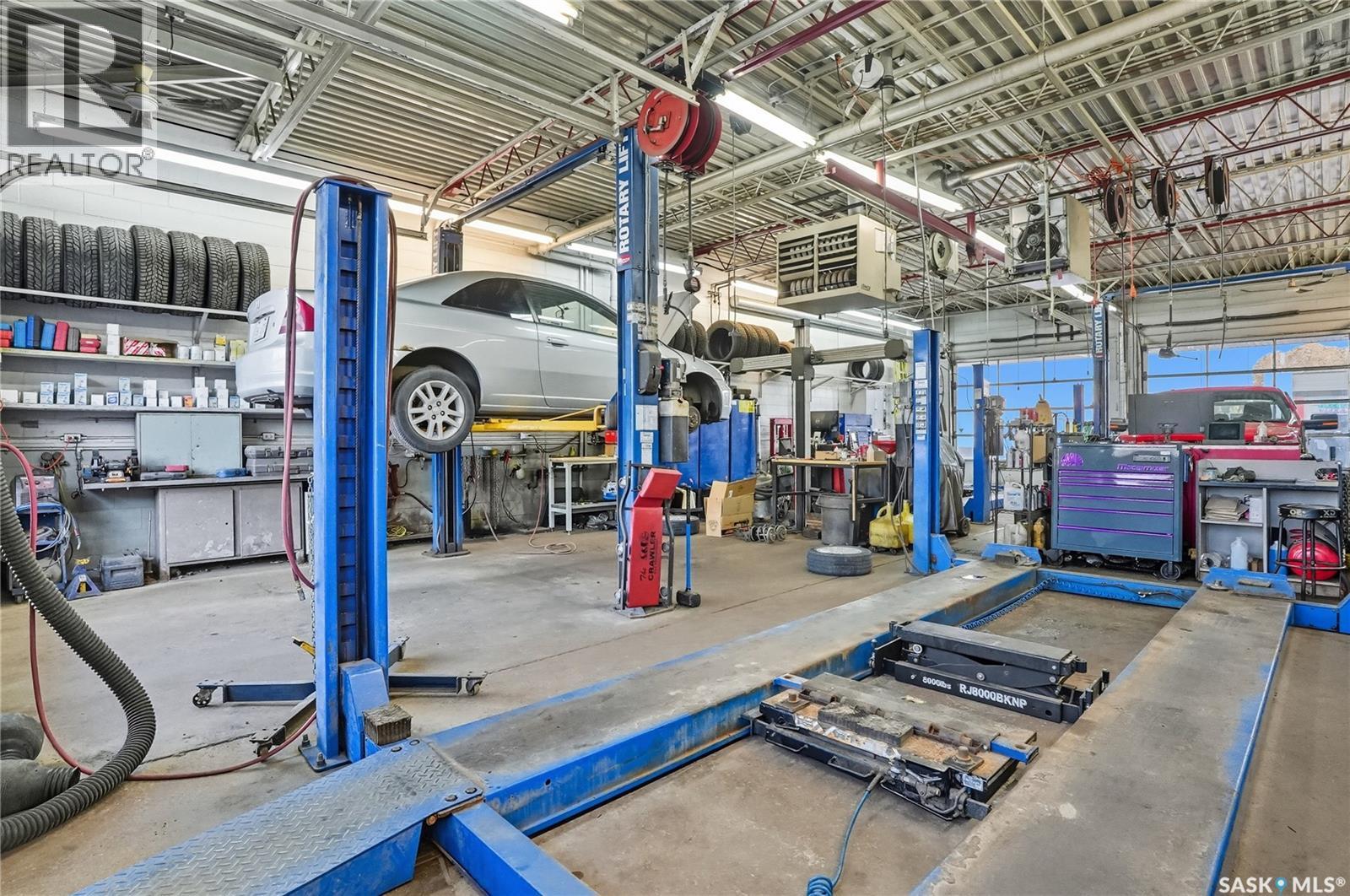 2355 Preston Avenue S, Saskatoon, SK