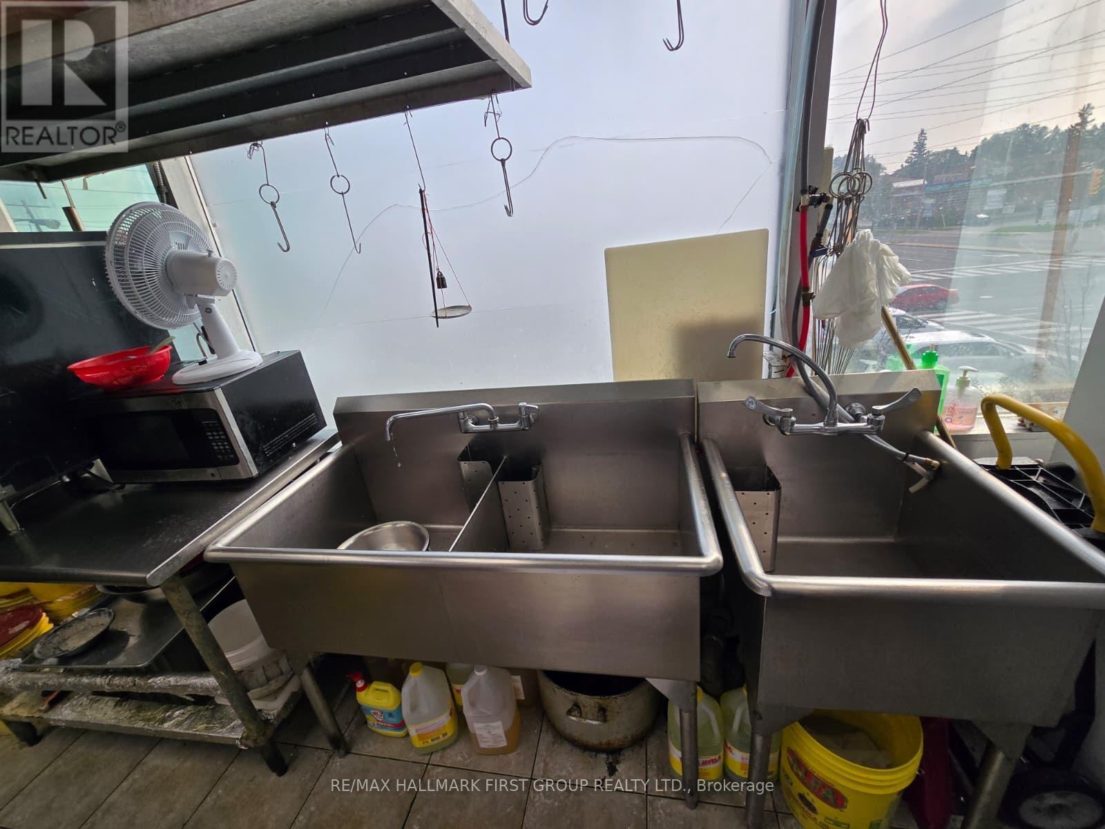 211 - 4438 Sheppard Avenue E, Toronto, ON