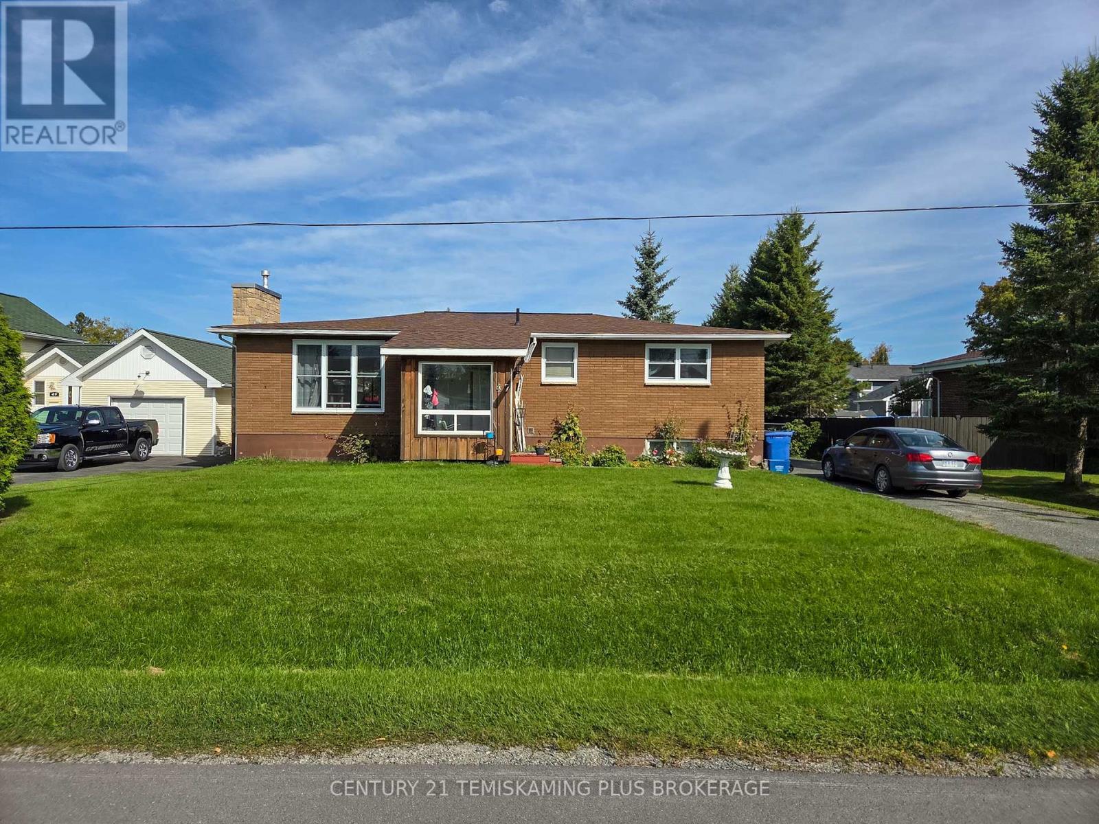 47 Eighth Avenue, Englehart, ON - Outdoor