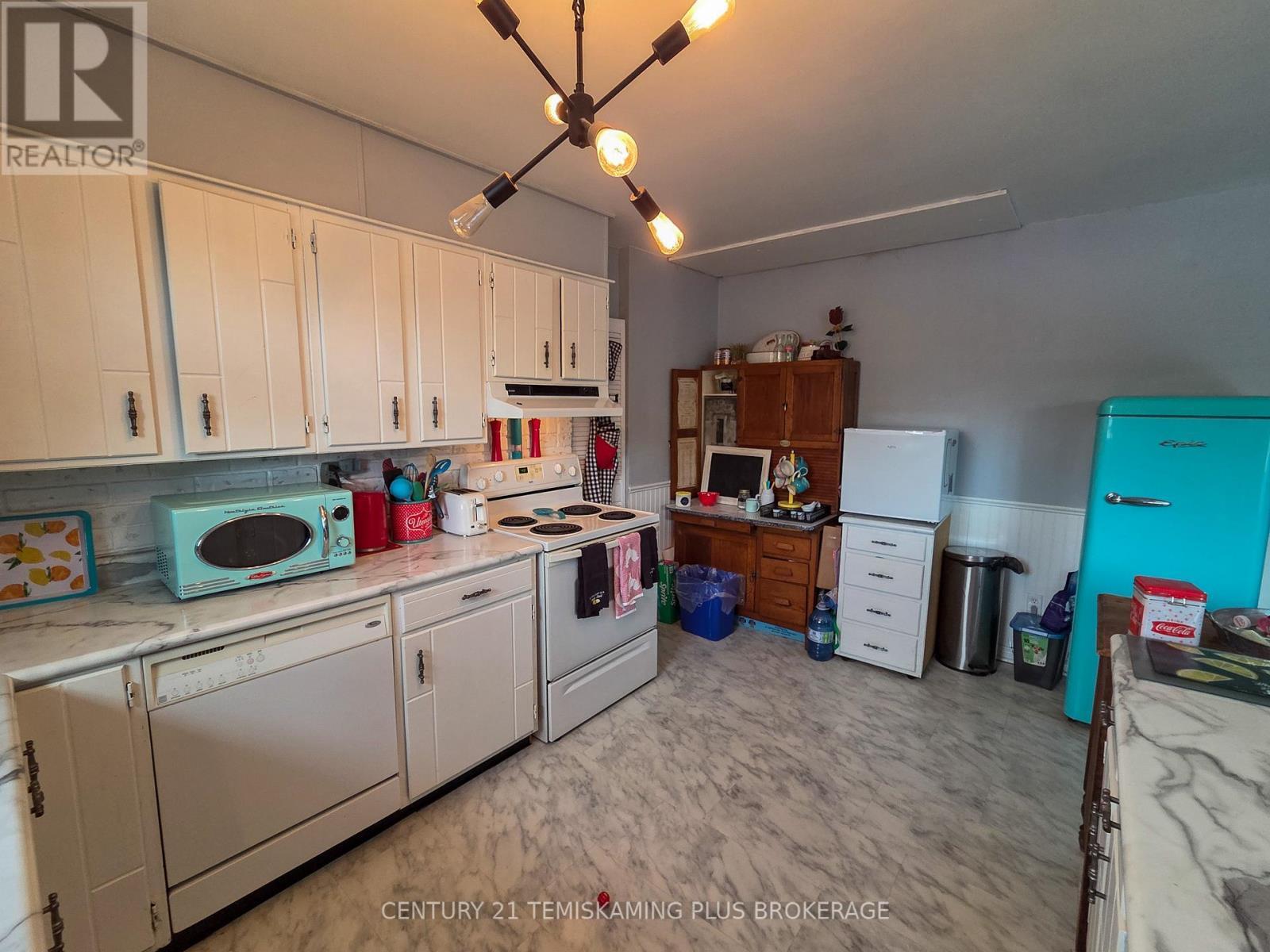 Main Floor Kitchen - 47 Eighth Avenue, Englehart, ON - Indoor Photo Showing Kitchen
