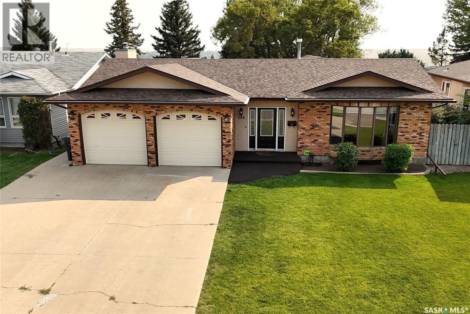 406 Curry Crescent, Swift Current, SK - Outdoor