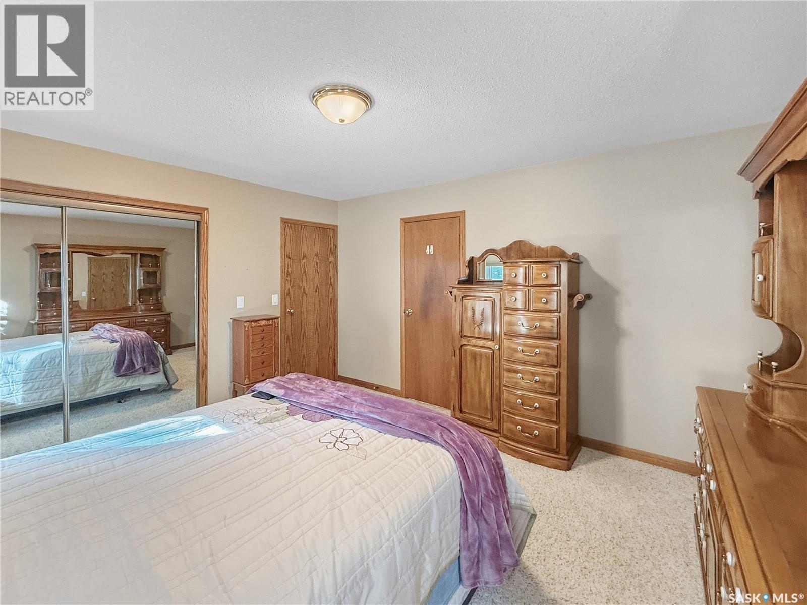406 Curry Crescent, Swift Current, SK - Indoor Photo Showing Bedroom