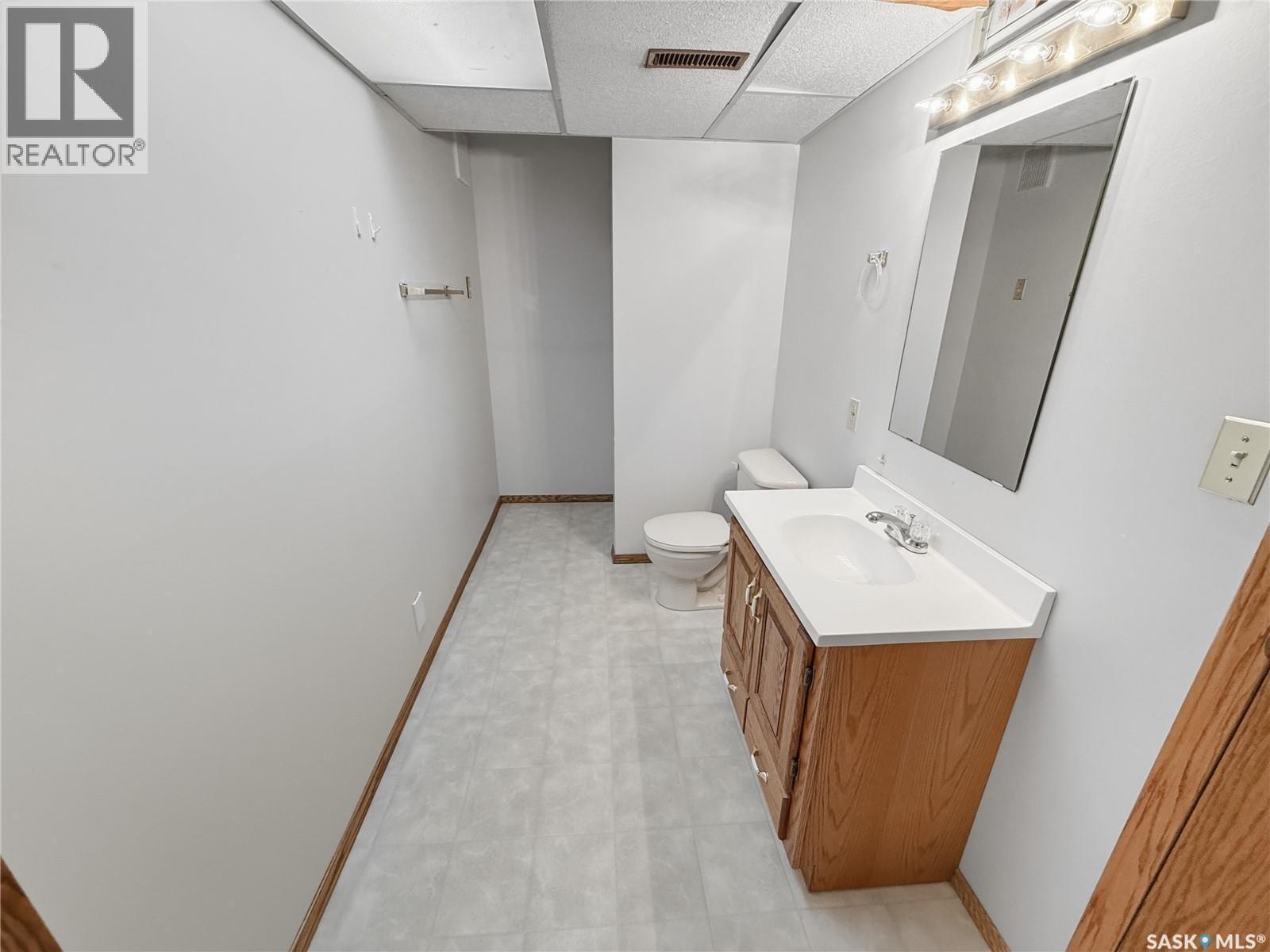 406 Curry Crescent, Swift Current, SK - Indoor Photo Showing Bathroom