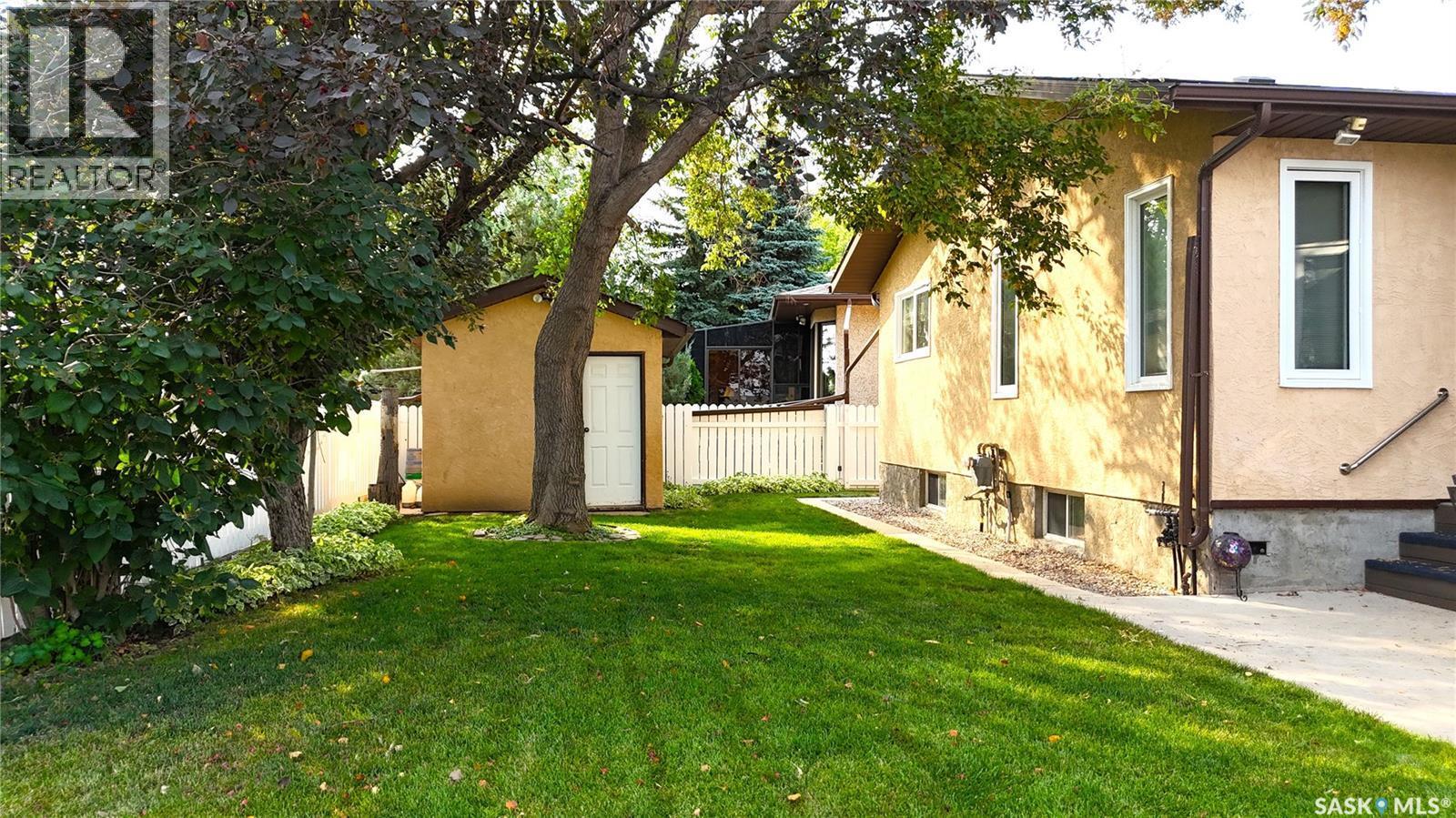 406 Curry Crescent, Swift Current, SK - Outdoor