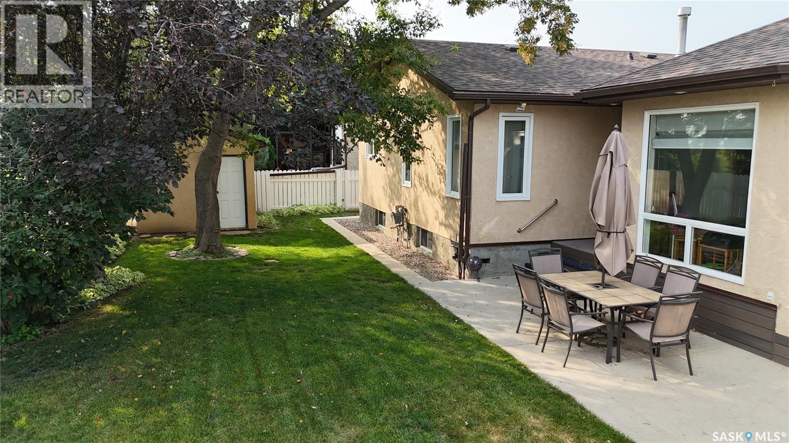 406 Curry Crescent, Swift Current, SK - Outdoor