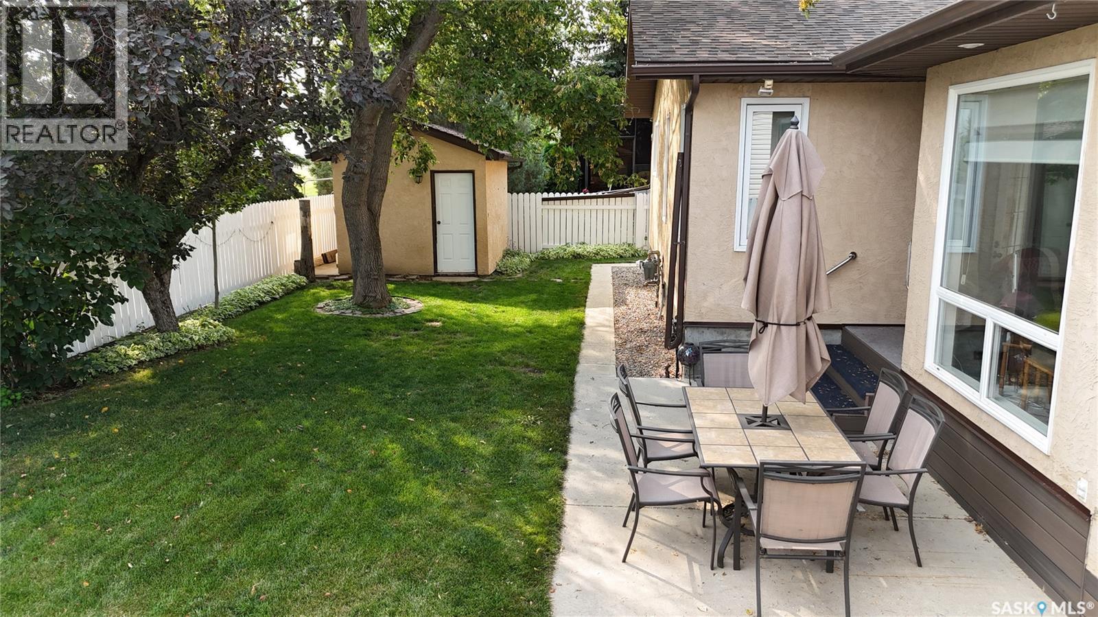 406 Curry Crescent, Swift Current, SK - Outdoor With Deck Patio Veranda