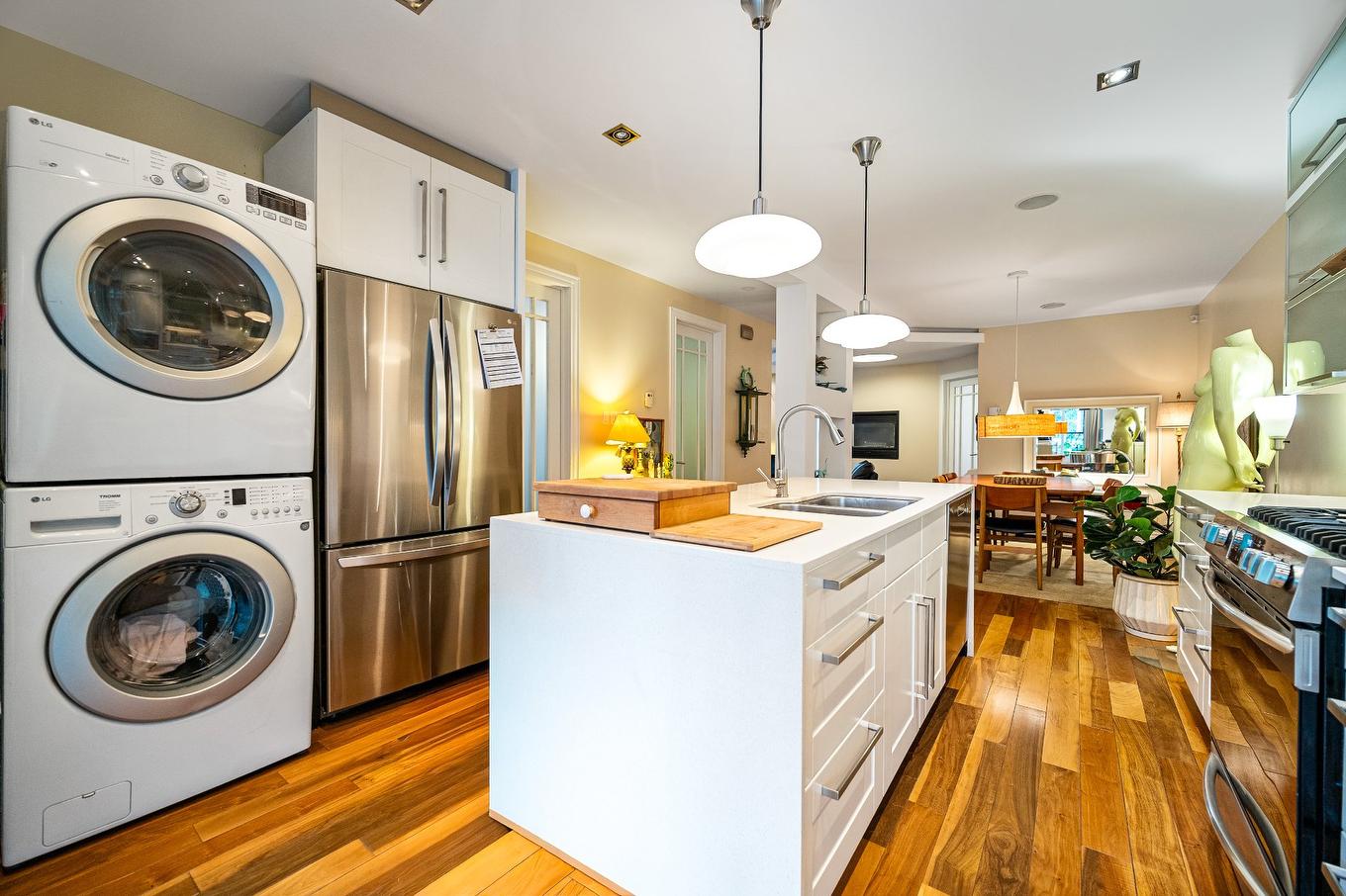 Overall view - 3284 Rue De Rouen, Montréal (Mercier/Hochelaga-Maisonneuve), QC - Indoor Photo Showing Laundry Room