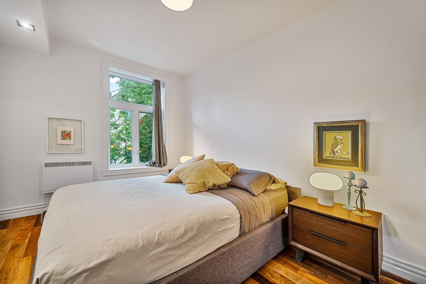 Primary bedroom - 3284 Rue De Rouen, Montréal (Mercier/Hochelaga-Maisonneuve), QC - Indoor Photo Showing Bedroom