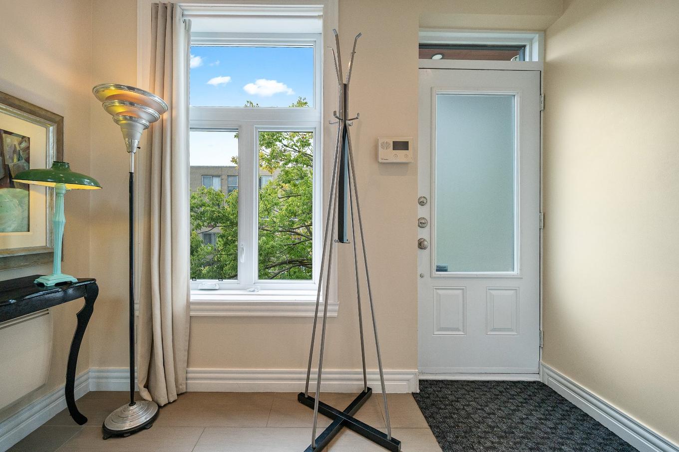 Hall - 3284 Rue De Rouen, Montréal (Mercier/Hochelaga-Maisonneuve), QC - Indoor Photo Showing Other Room
