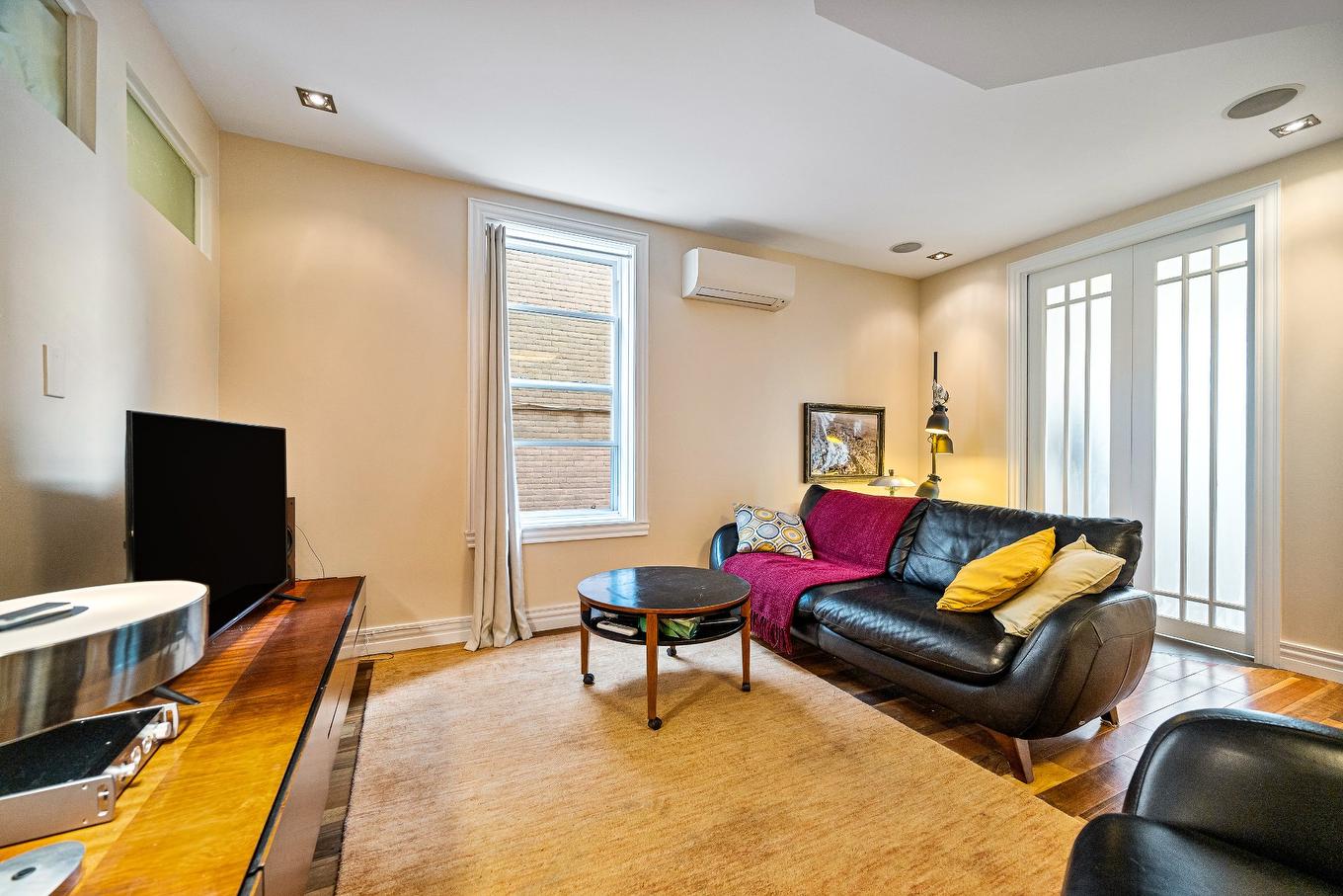 Living room - 3284 Rue De Rouen, Montréal (Mercier/Hochelaga-Maisonneuve), QC - Indoor