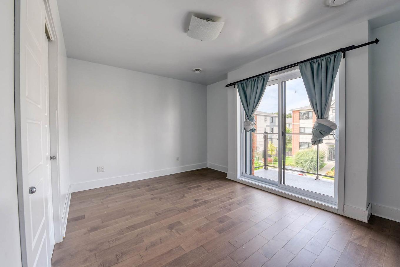 Chambre à coucher principale - 104-14546 Rue Bernard-Geoffrion, Montréal (Rivière-Des-Prairies/Pointe-Aux-Trembles), QC - Indoor Photo Showing Other Room