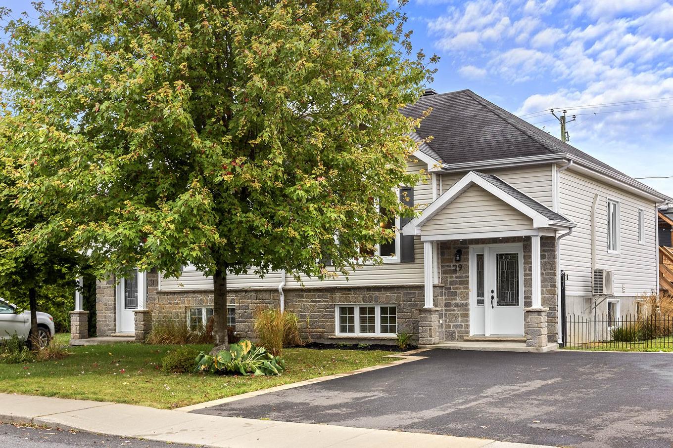 Façade - 29 Rue Des Grands-Bois, Lévis (Les Chutes-De-La-Chaudière-Est), QC - Outdoor With Facade