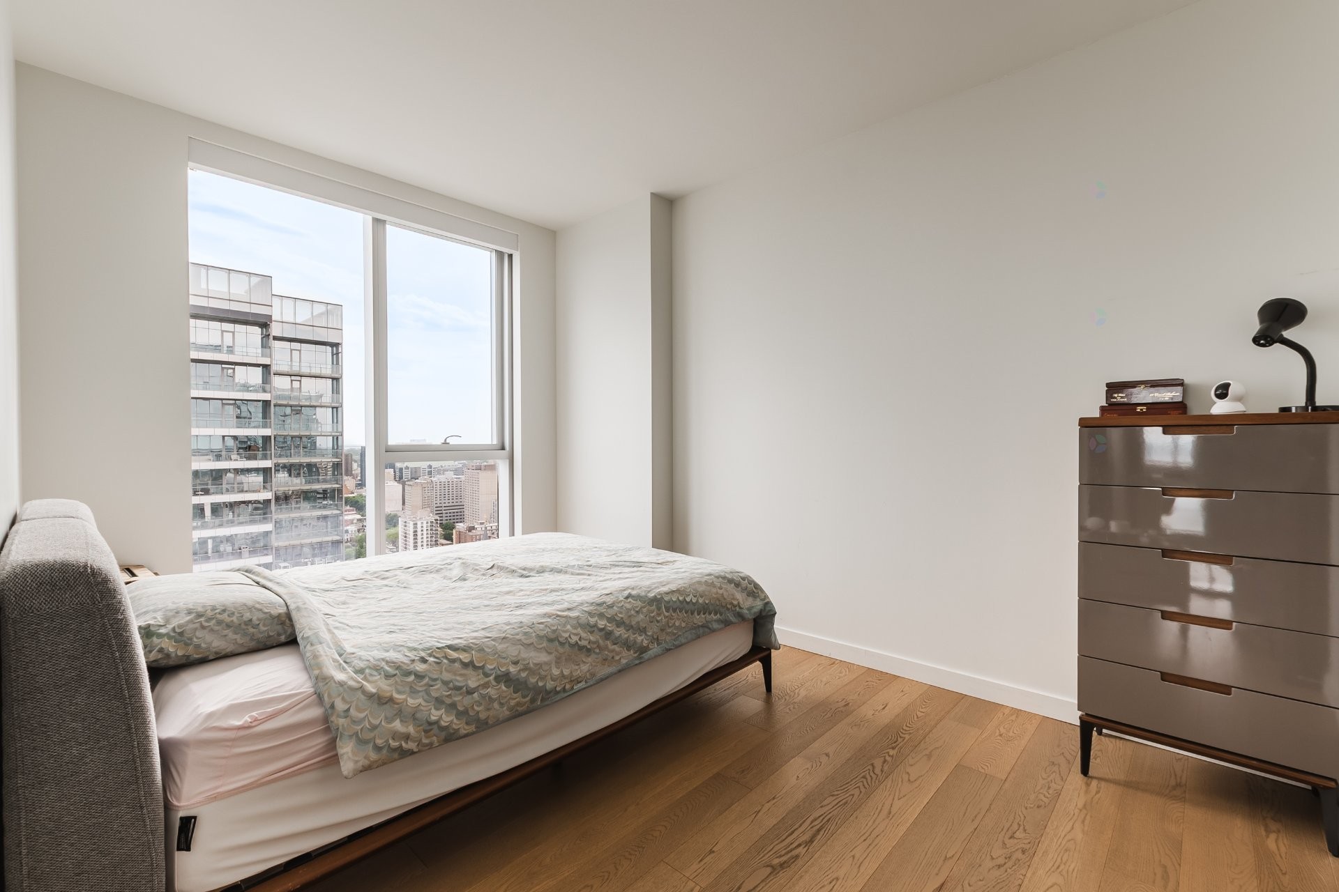 Chambre à coucher - 3406-1450 Boul. René-Lévesque O., Montréal (Ville-Marie), QC - Indoor Photo Showing Bedroom