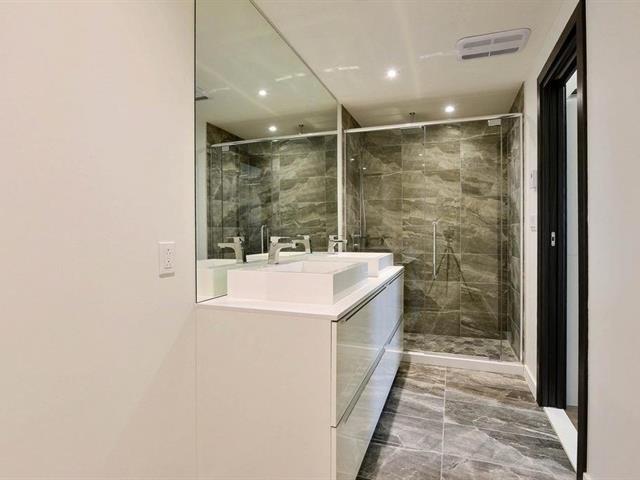 Bathroom - 3406-1450 Boul. René-Lévesque O., Montréal (Ville-Marie), QC - Indoor Photo Showing Bathroom