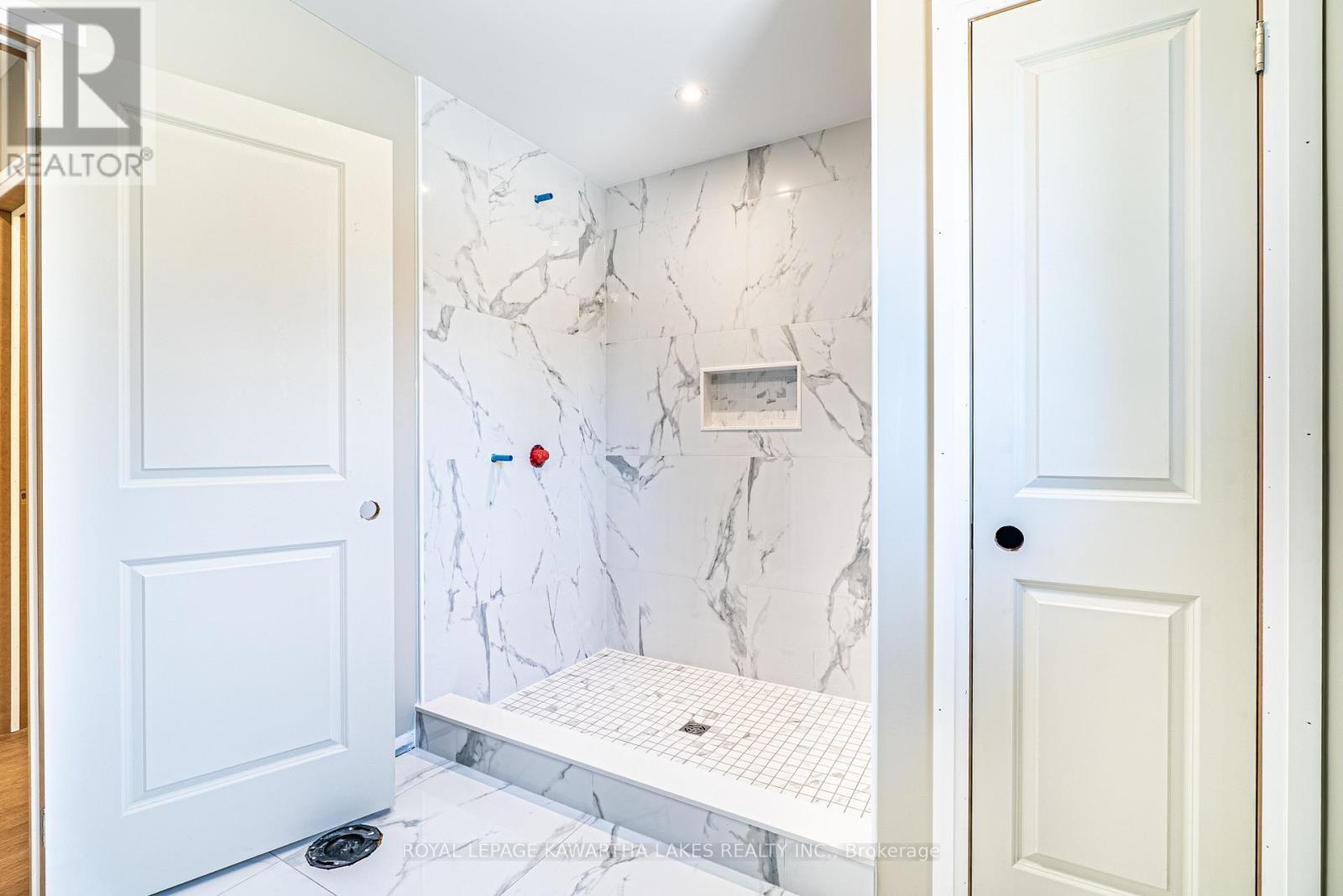 6 Patrick Street, Kawartha Lakes (Kirkfield), ON - Indoor Photo Showing Other Room