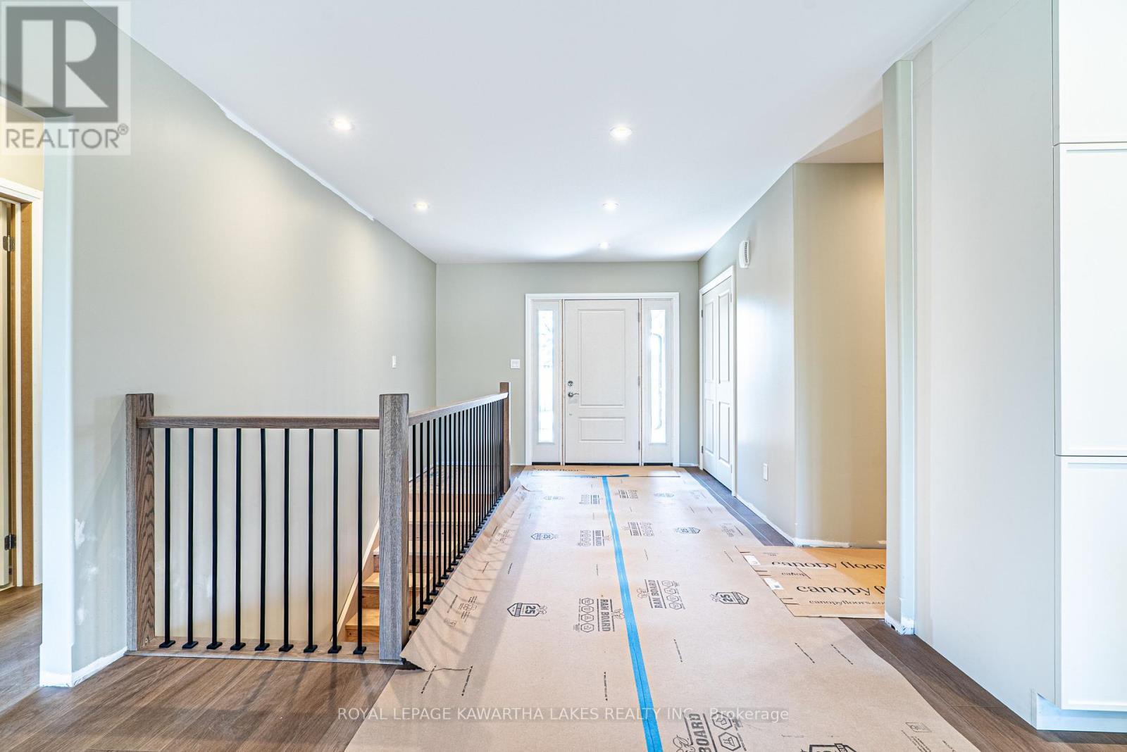 6 Patrick Street, Kawartha Lakes (Kirkfield), ON - Indoor Photo Showing Other Room