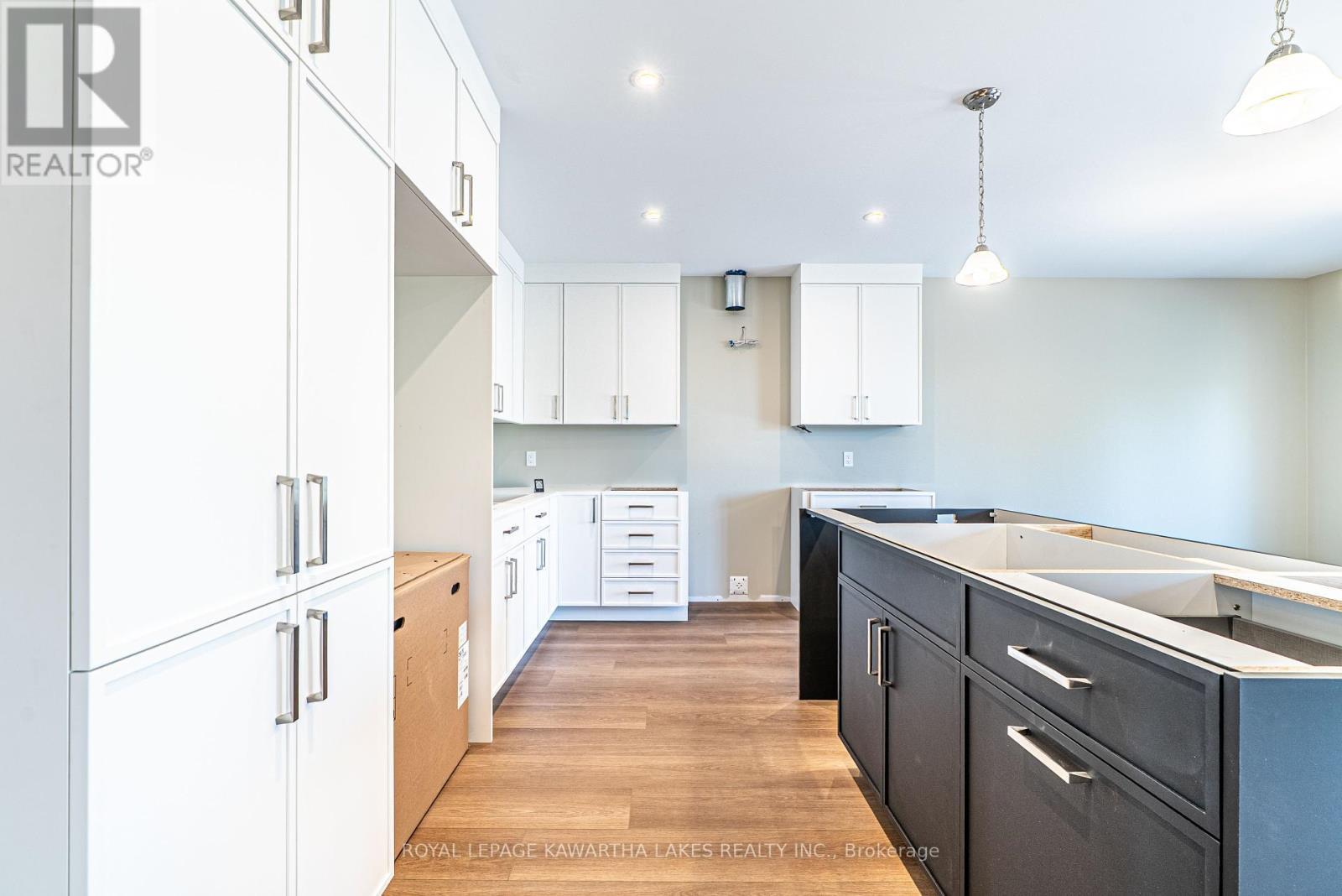 6 Patrick Street, Kawartha Lakes (Kirkfield), ON - Indoor Photo Showing Kitchen