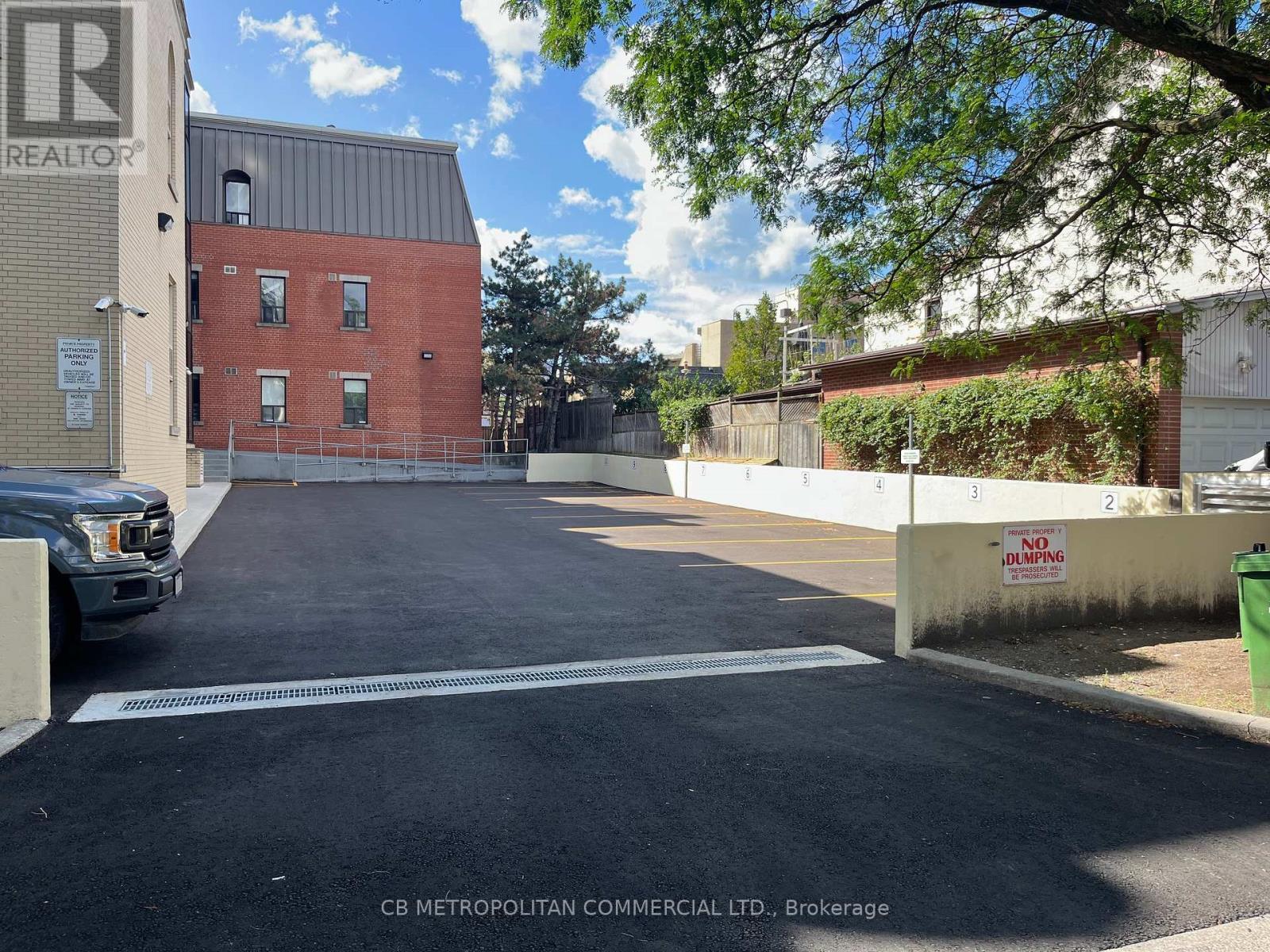 1 - 150 Beverley Street, Toronto, ON