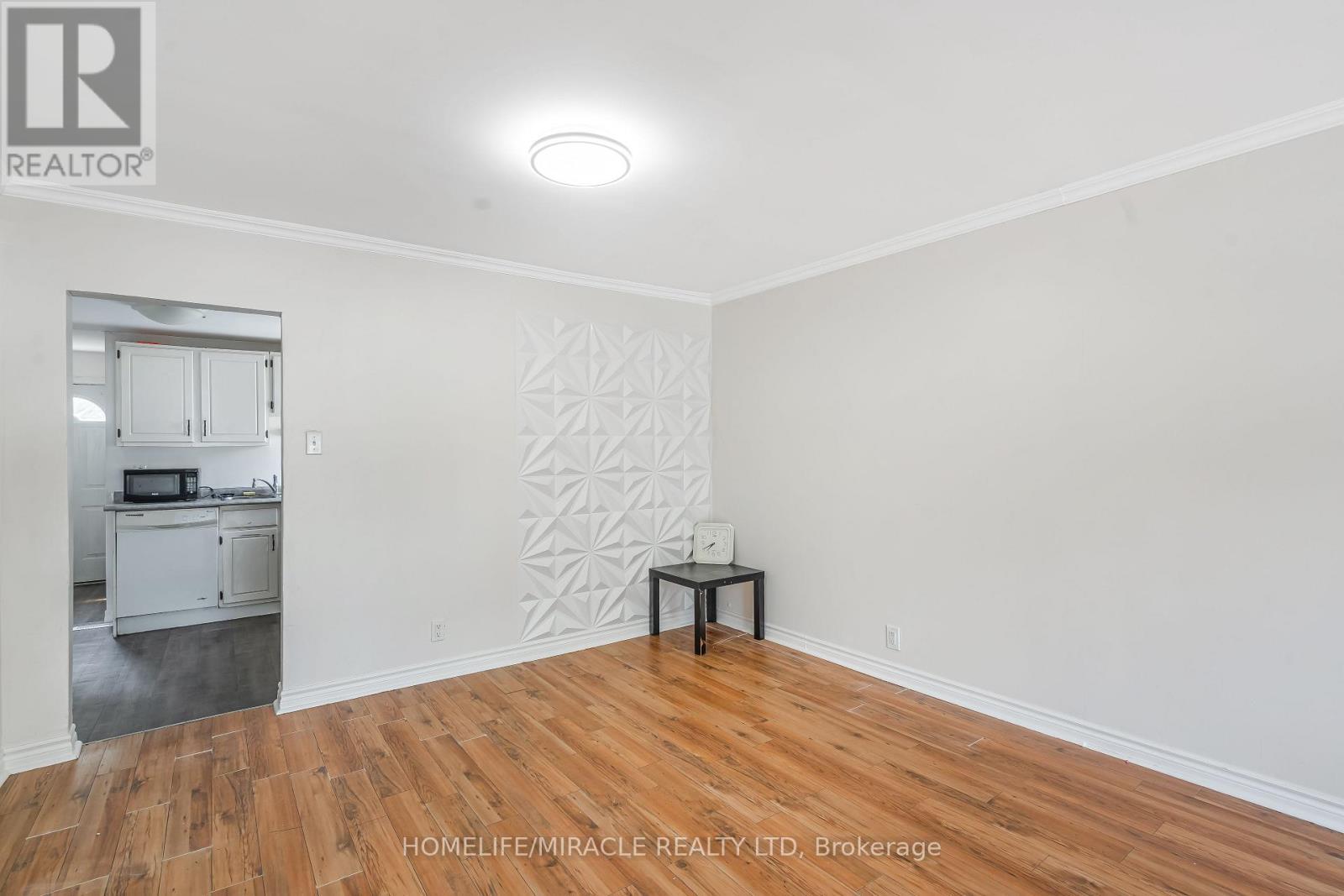 237 St. Julien Street, London East, ON - Indoor Photo Showing Other Room