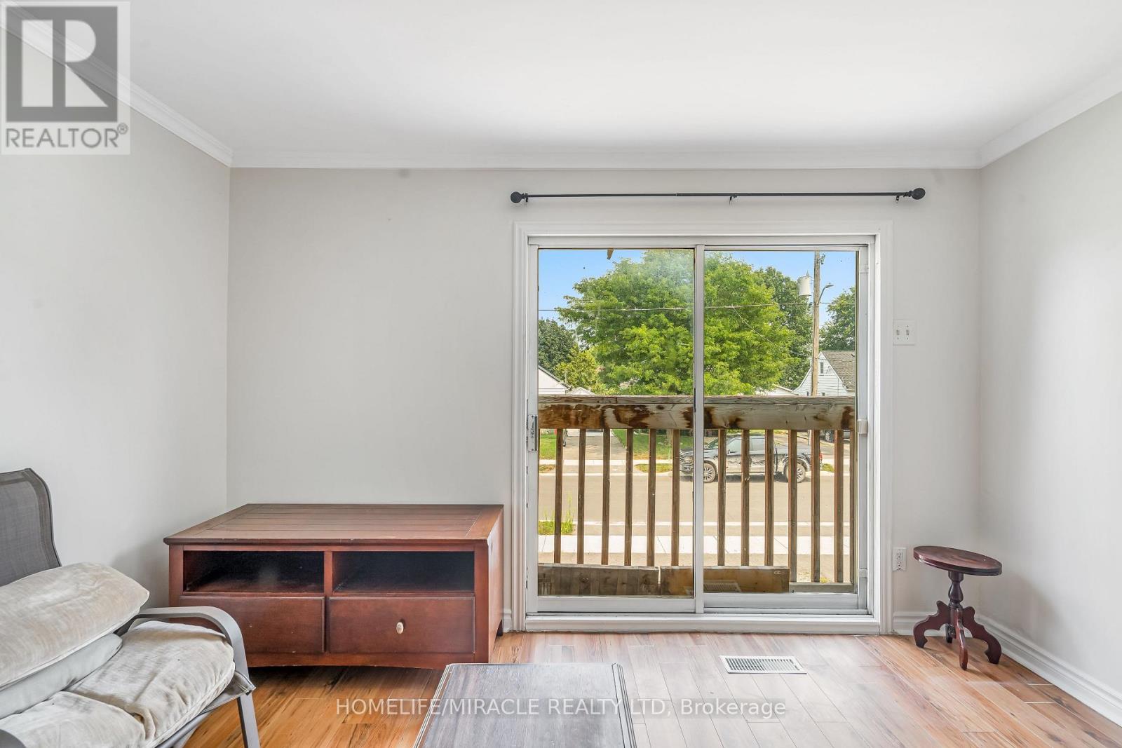 237 St. Julien Street, London East, ON - Indoor