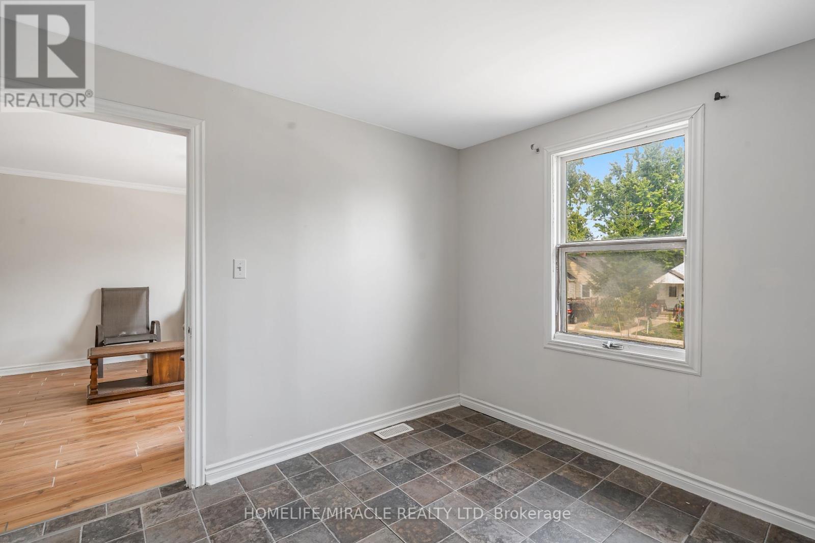 237 St. Julien Street, London East, ON - Indoor Photo Showing Other Room