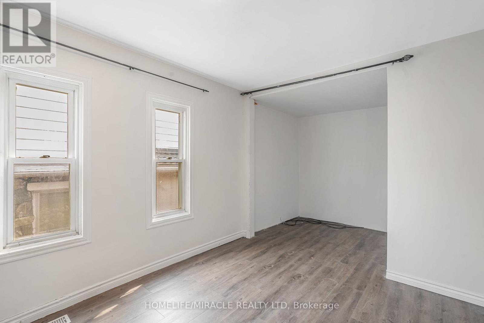 237 St. Julien Street, London East, ON - Indoor Photo Showing Other Room