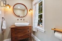 2 pc. Bath servicing the main -