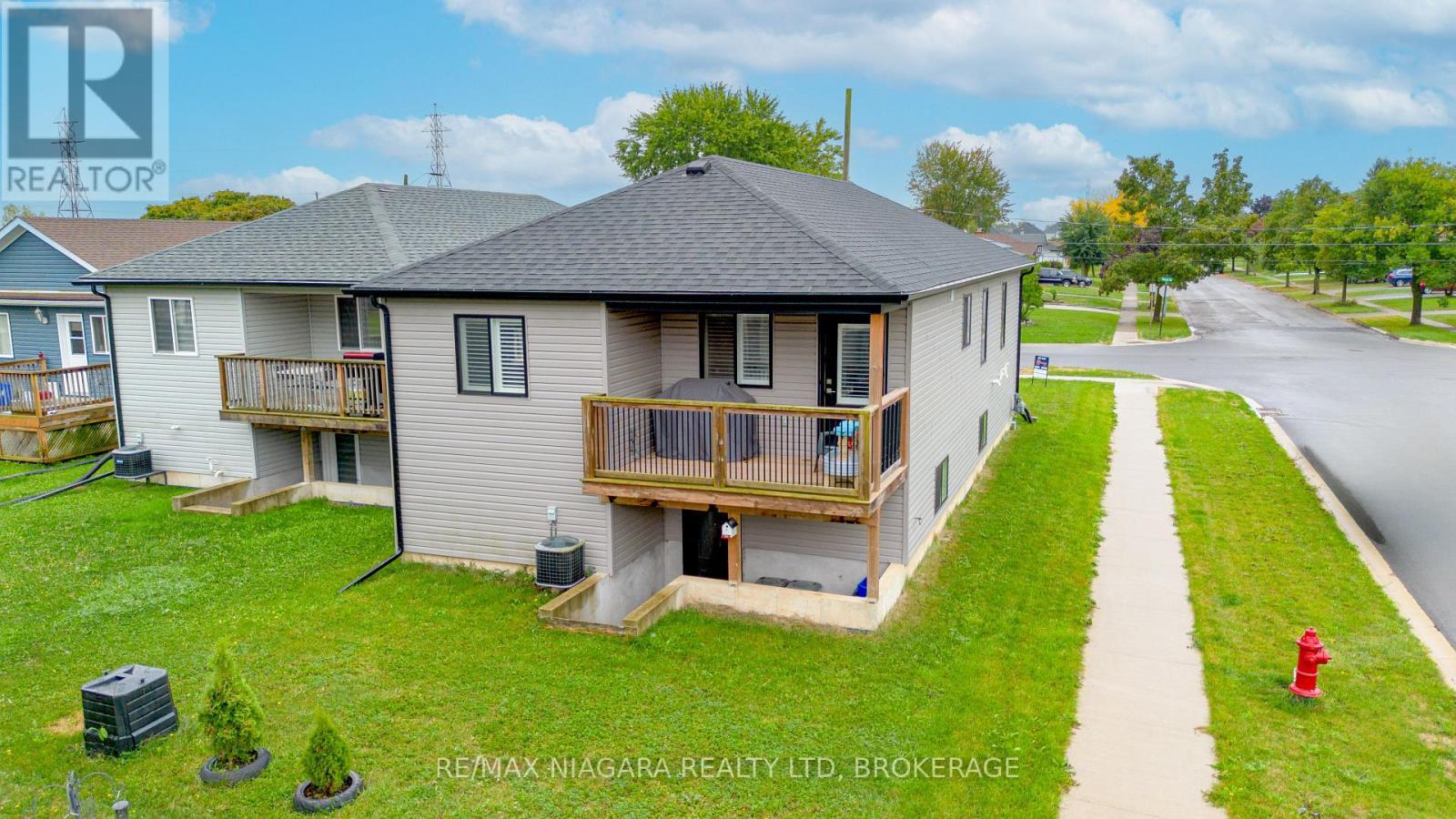 43 Sauer Avenue, Welland (Lincoln/Crowland), ON - Outdoor