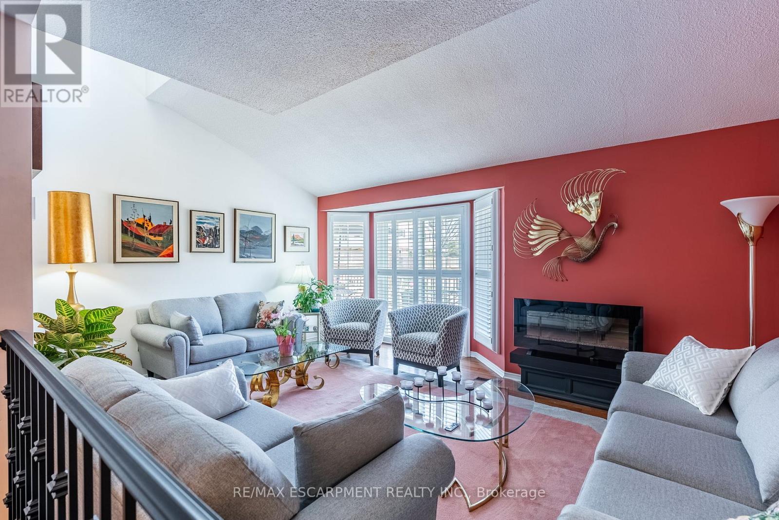 6 - 1508 Upper Middle Road, Burlington, ON - Indoor Photo Showing Living Room With Fireplace