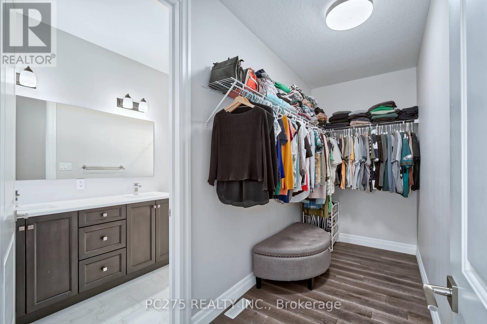 2539 Bond Street, Strathroy-Caradoc (Mount Brydges), ON - Indoor With Storage