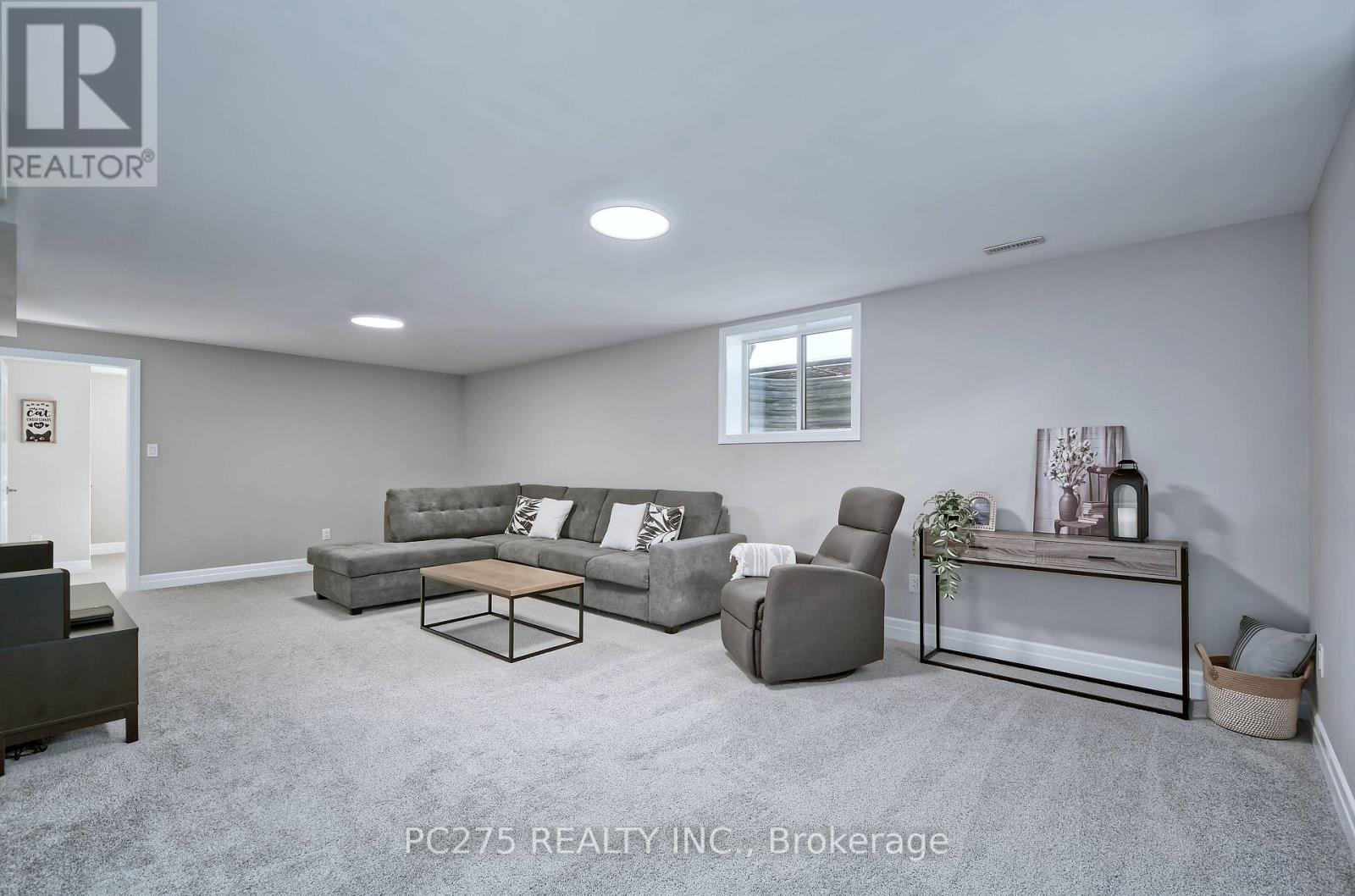 2539 Bond Street, Strathroy-Caradoc (Mount Brydges), ON - Indoor Photo Showing Other Room