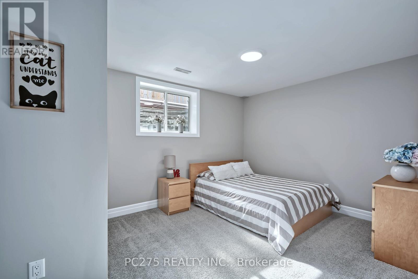 2539 Bond Street, Strathroy-Caradoc (Mount Brydges), ON - Indoor Photo Showing Bedroom