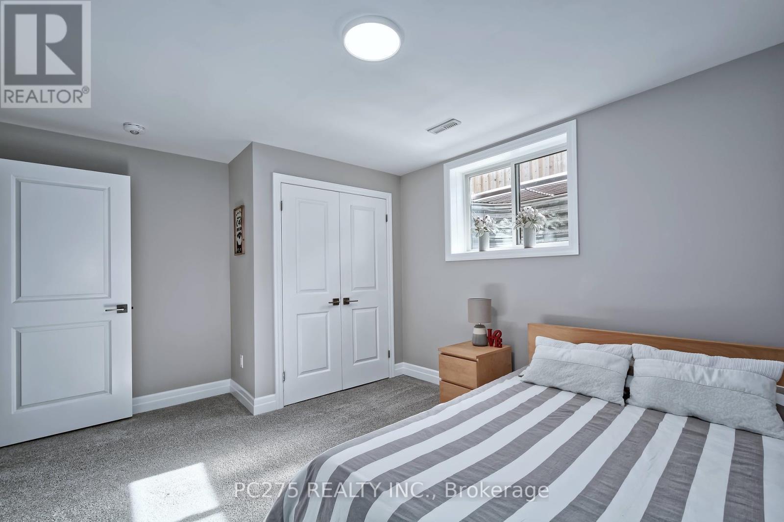 2539 Bond Street, Strathroy-Caradoc (Mount Brydges), ON - Indoor Photo Showing Bedroom