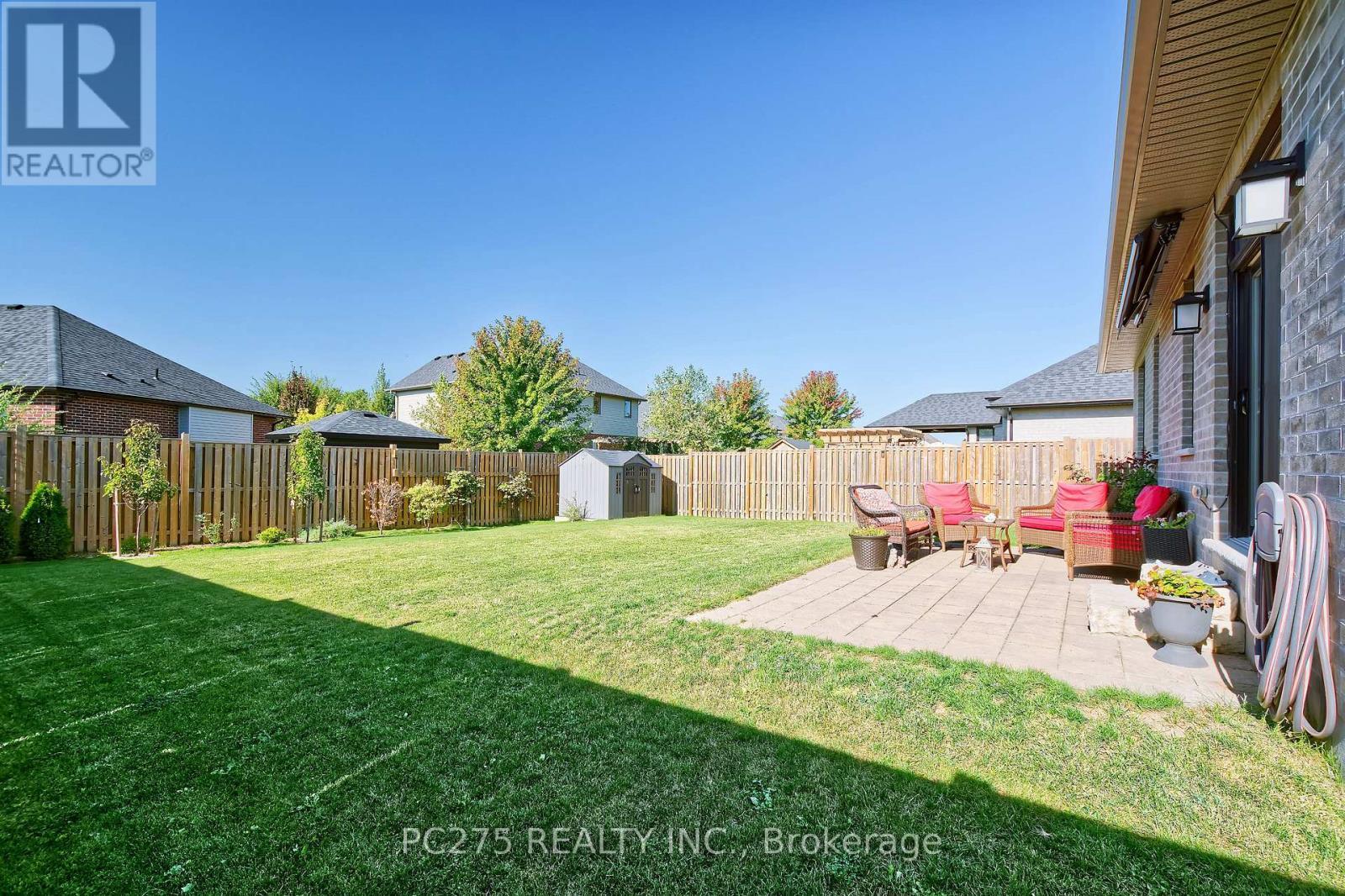 2539 Bond Street, Strathroy-Caradoc (Mount Brydges), ON - Outdoor