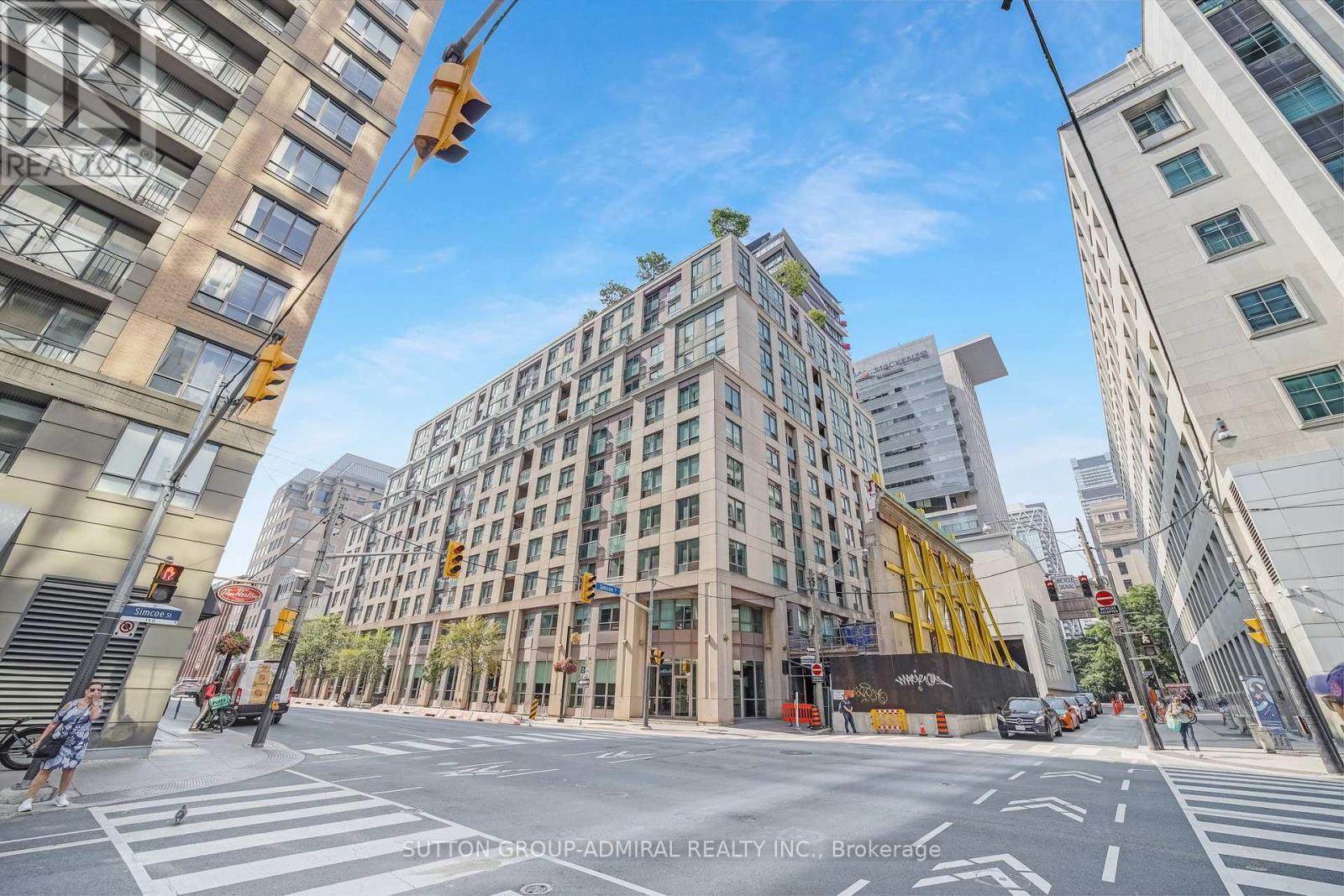 812 - 168 Simcoe Street, Toronto, ON - Outdoor With Facade