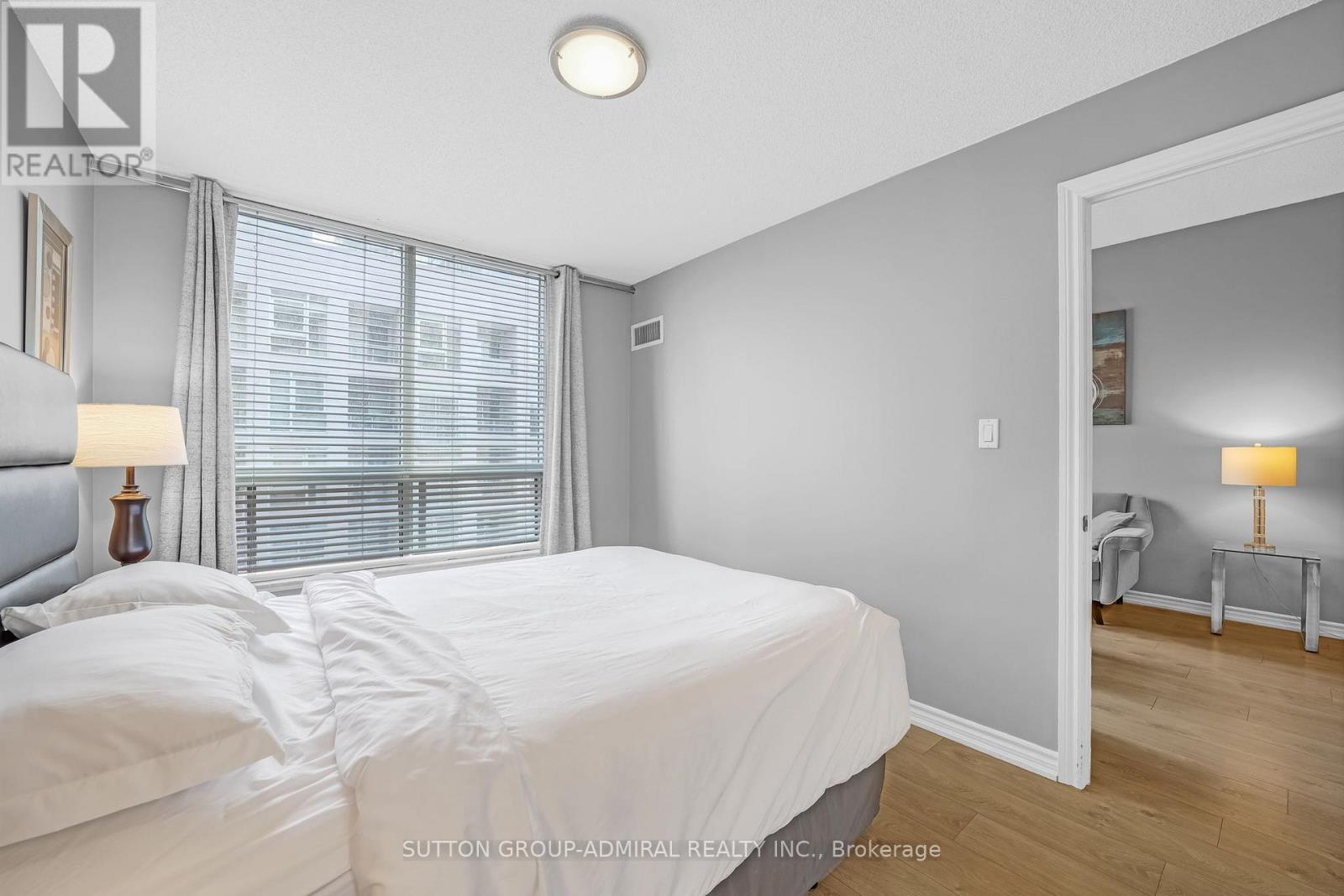 812 - 168 Simcoe Street, Toronto, ON - Indoor Photo Showing Bedroom