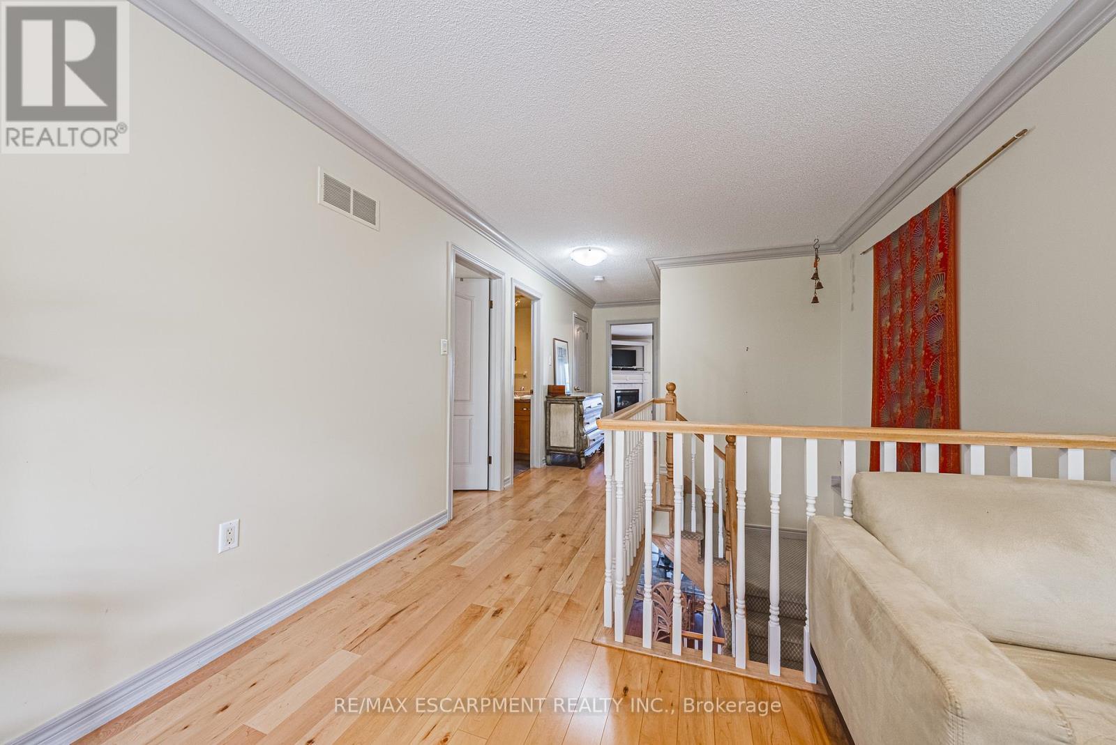 6 - 85 Edgewater Drive, Hamilton, ON - Indoor Photo Showing Other Room