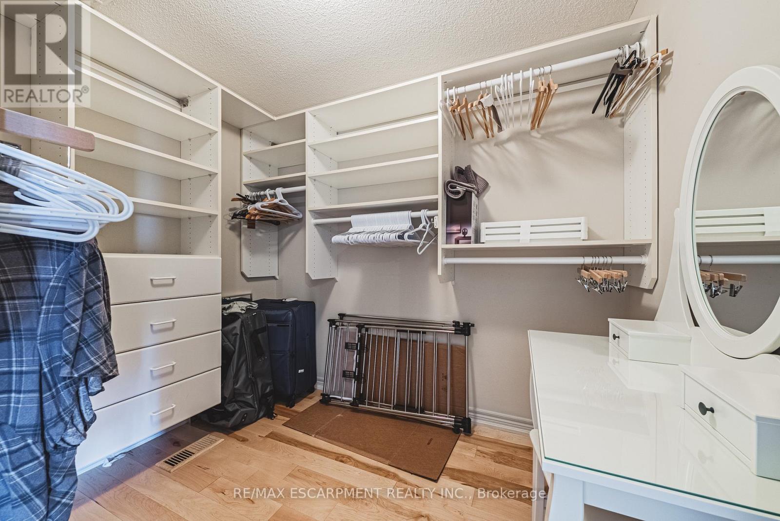 6 - 85 Edgewater Drive, Hamilton, ON - Indoor With Storage