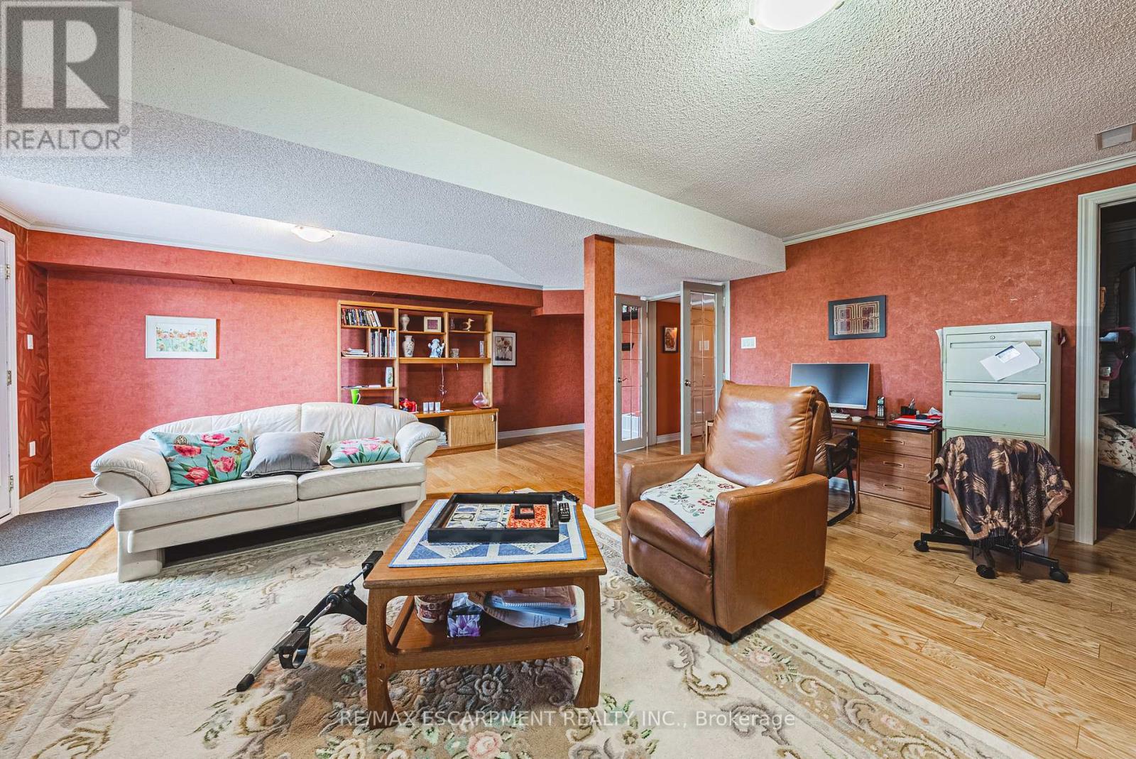 6 - 85 Edgewater Drive, Hamilton, ON - Indoor